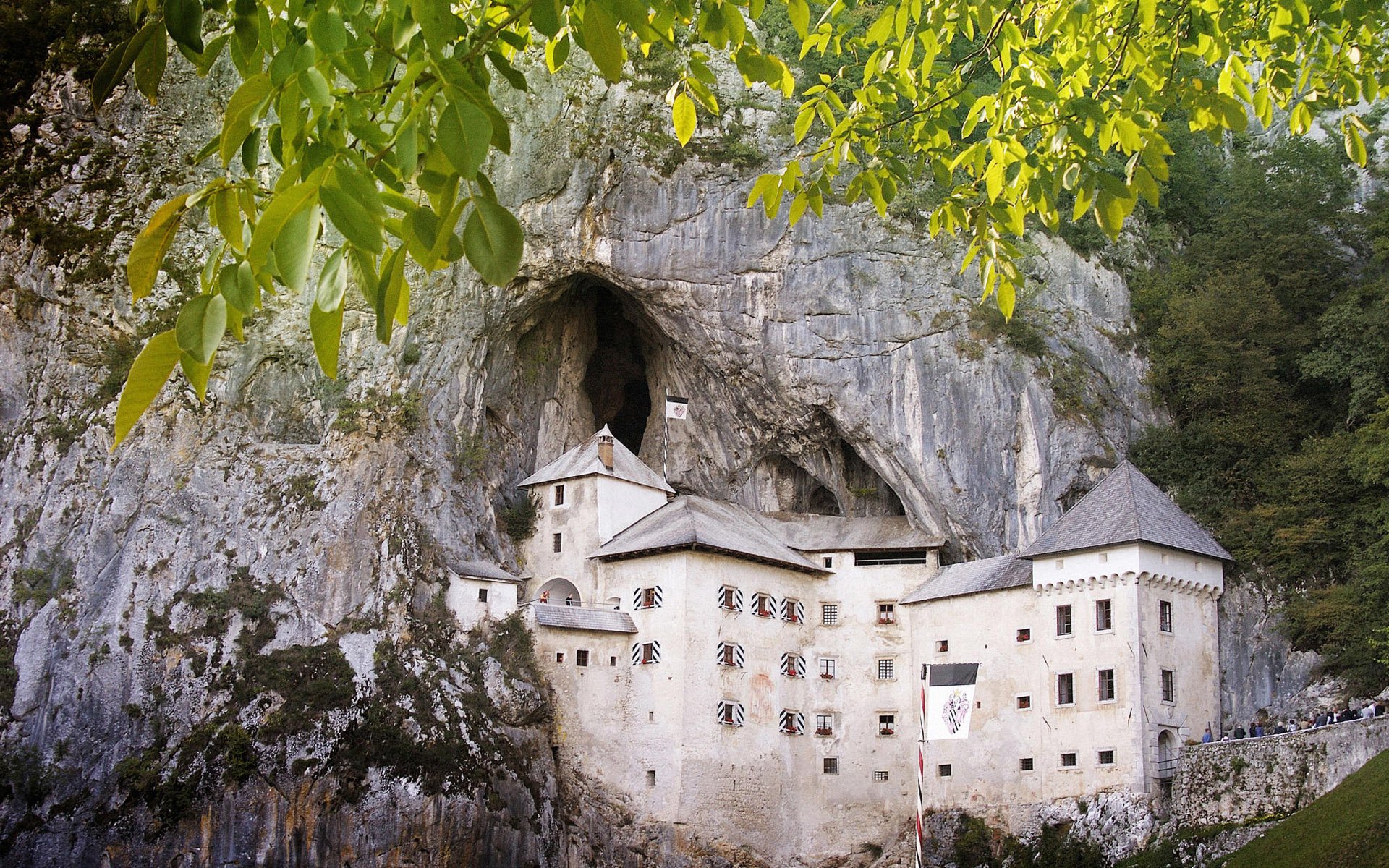 Predjama Castle Wallpapers