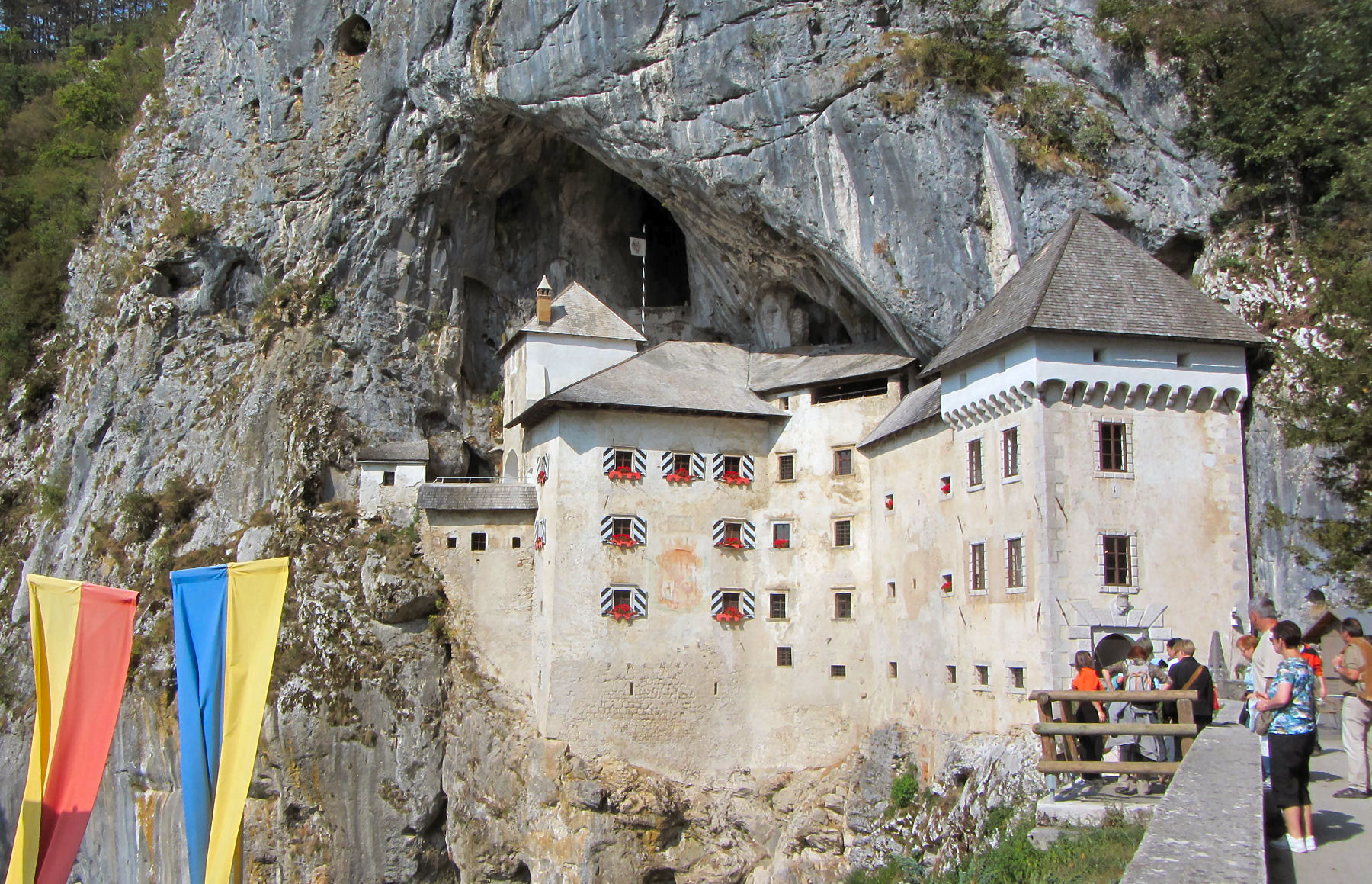 Predjama Castle Wallpapers