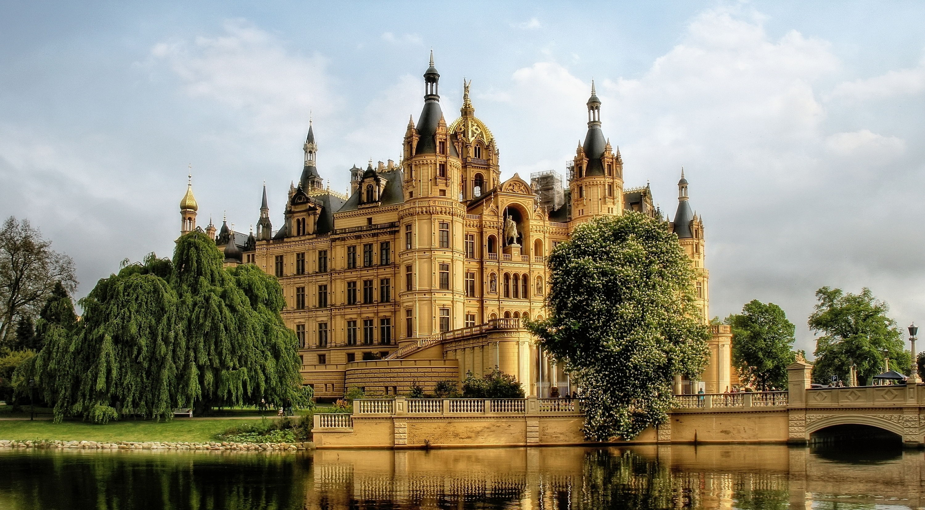 Schwerin Palace Wallpapers