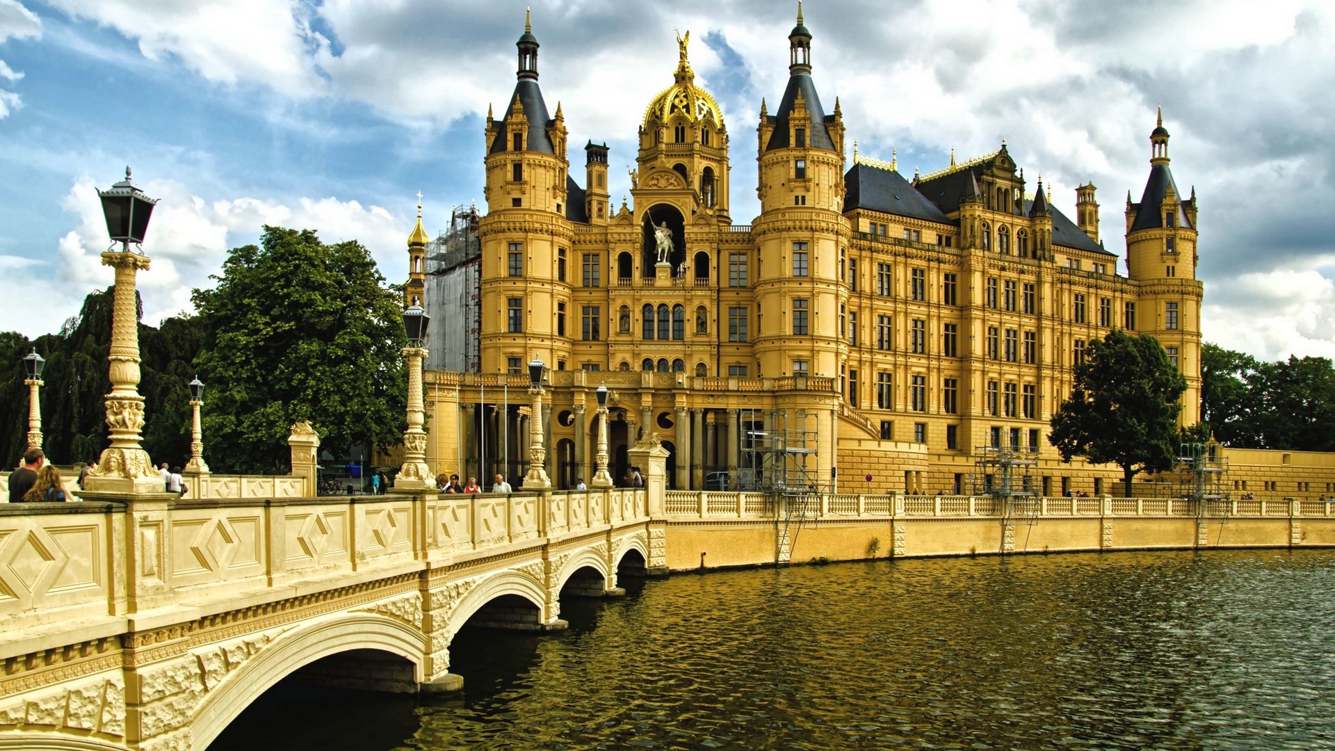 Schwerin Palace Wallpapers