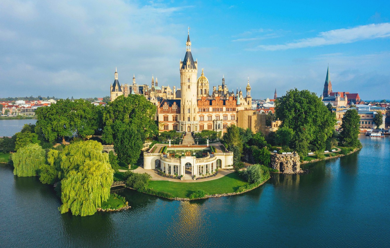 Schwerin Palace Wallpapers