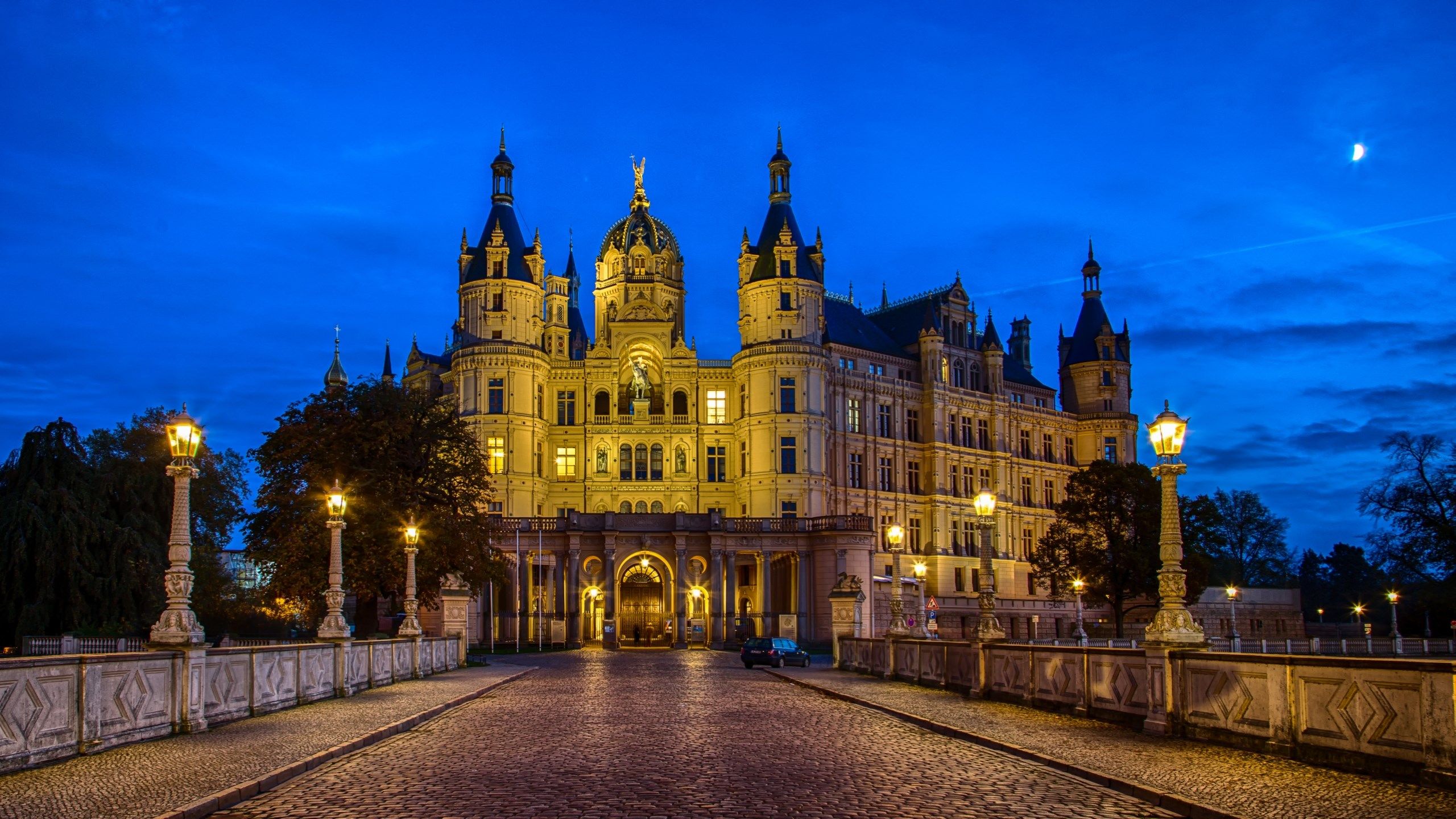 Schwerin Palace Wallpapers