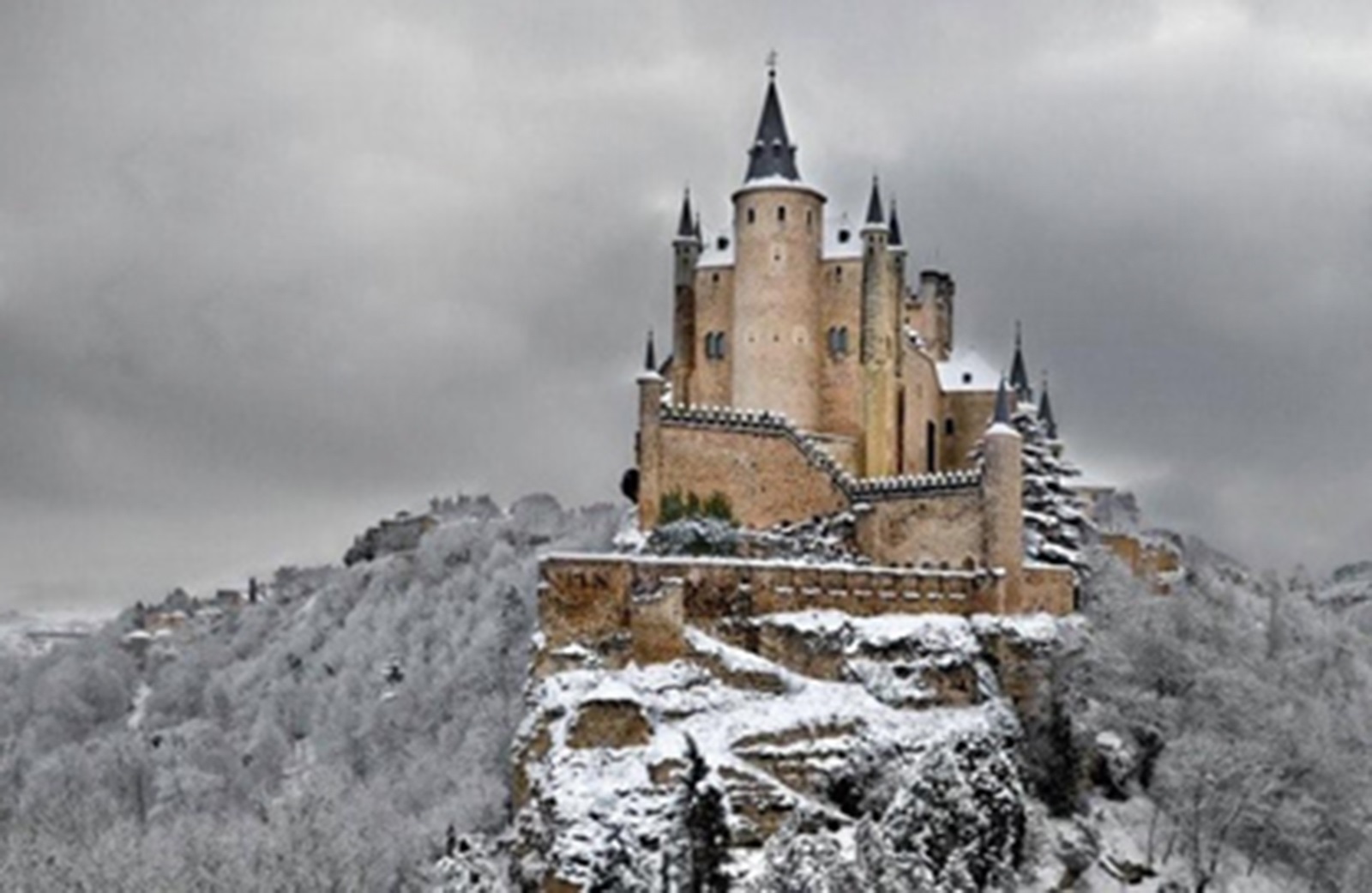 Segovia Castle Wallpapers