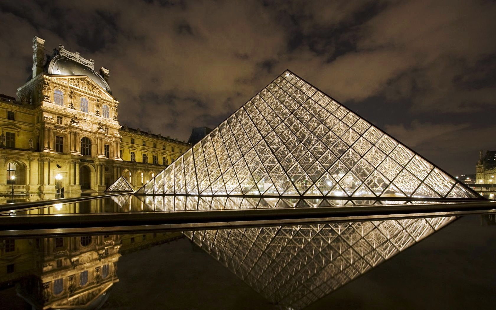 The Louvre Wallpapers