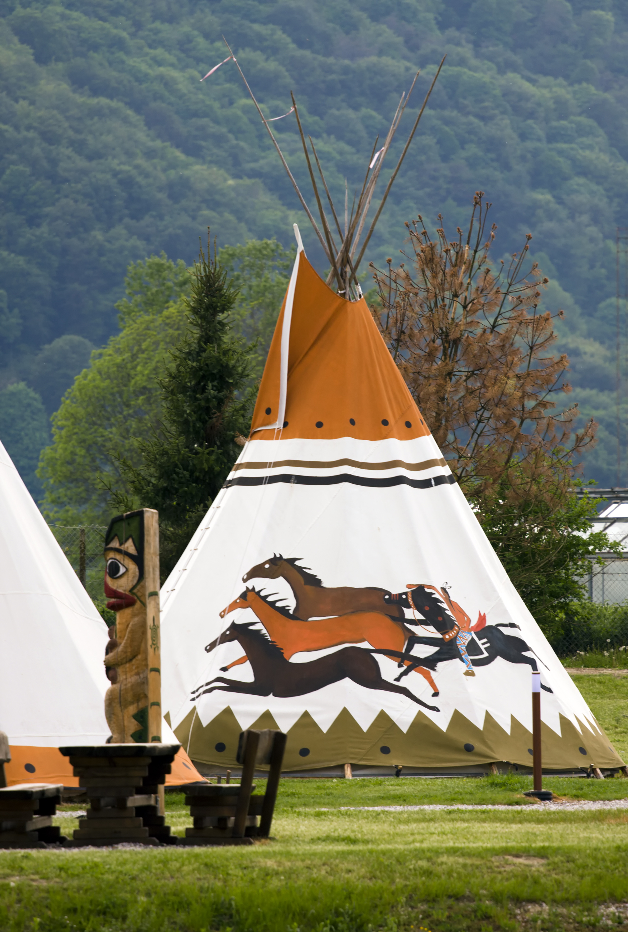 Tipi Wallpapers