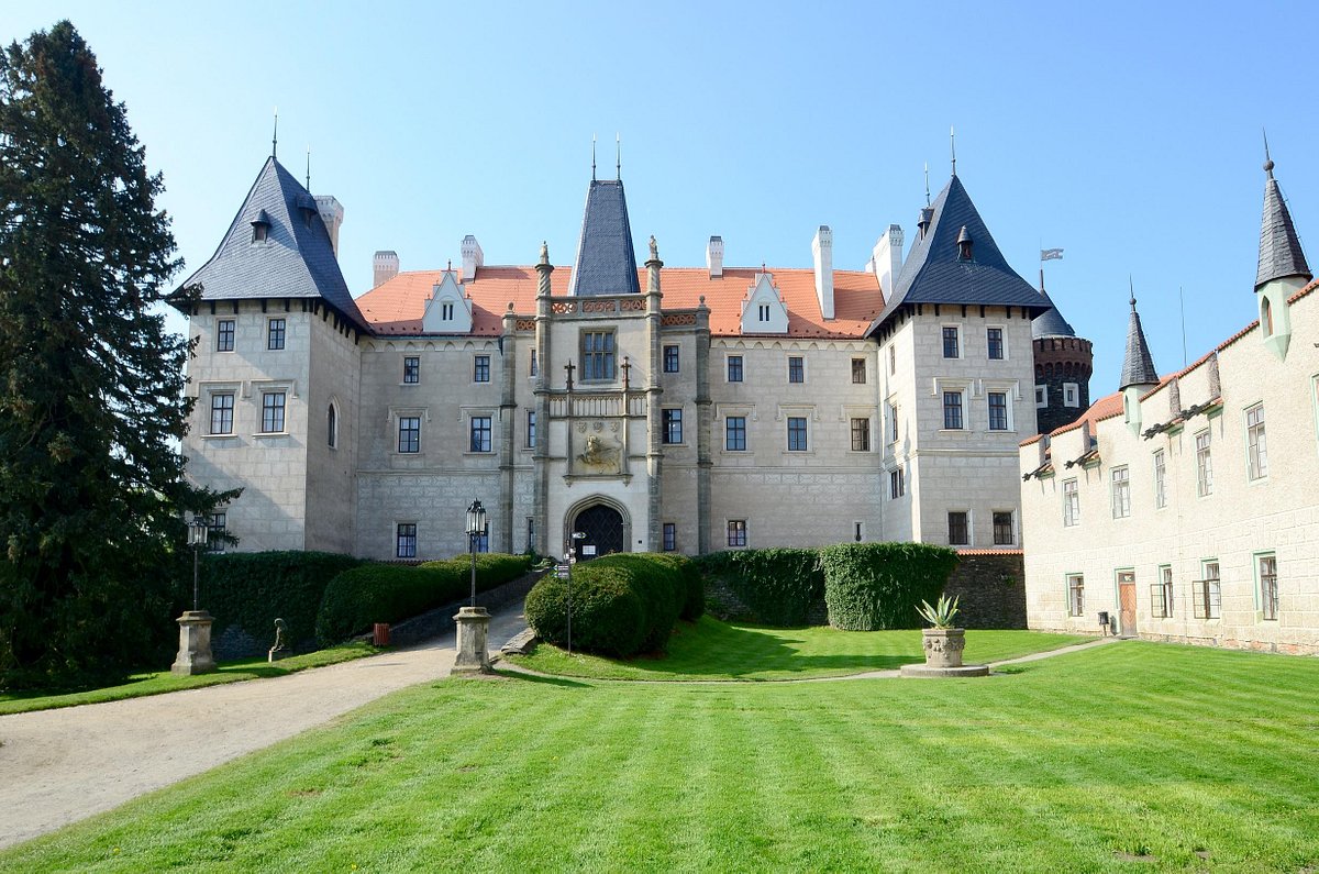 Zleby Castle Wallpapers