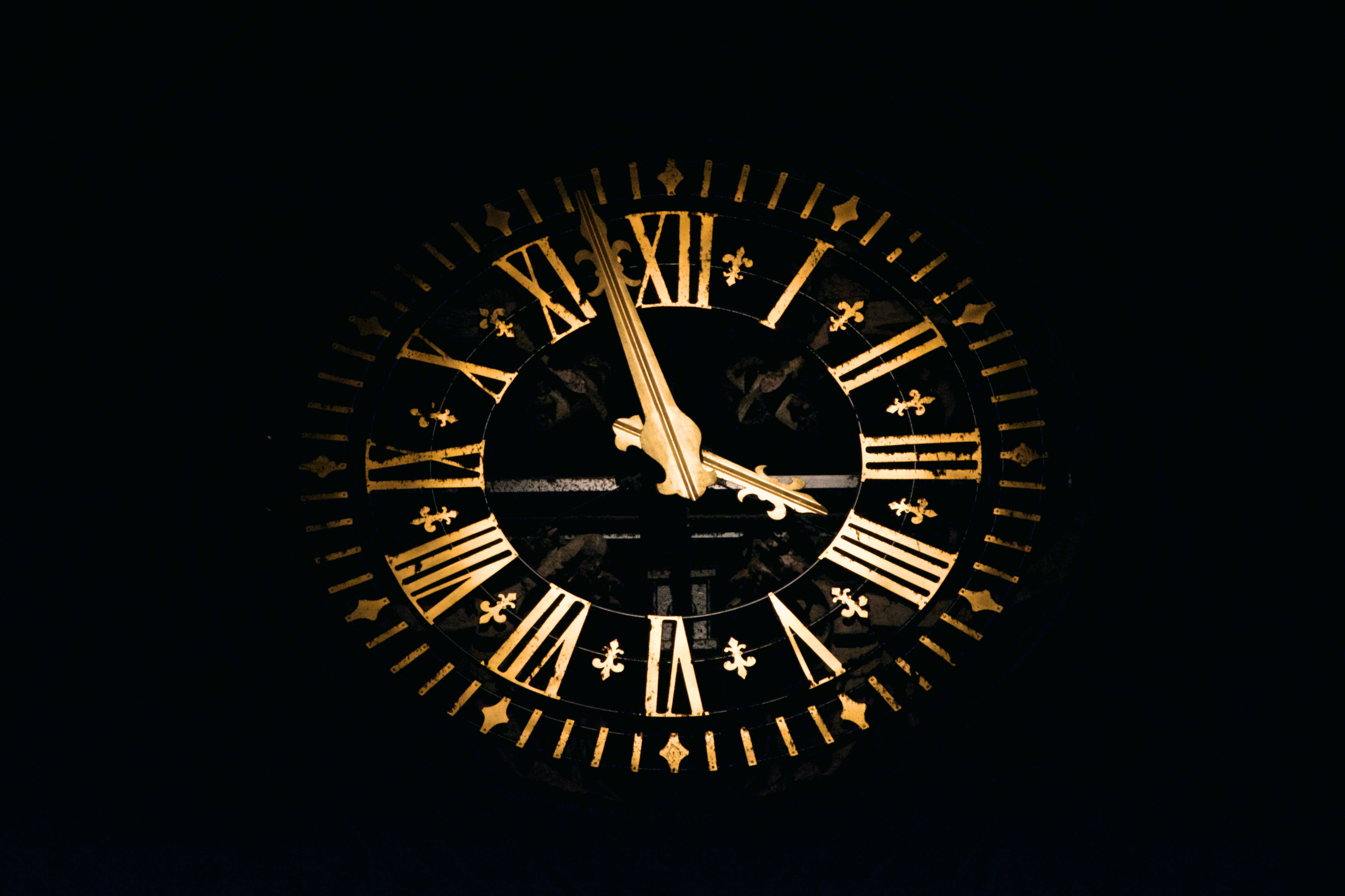 Dark Clock Wallpapers