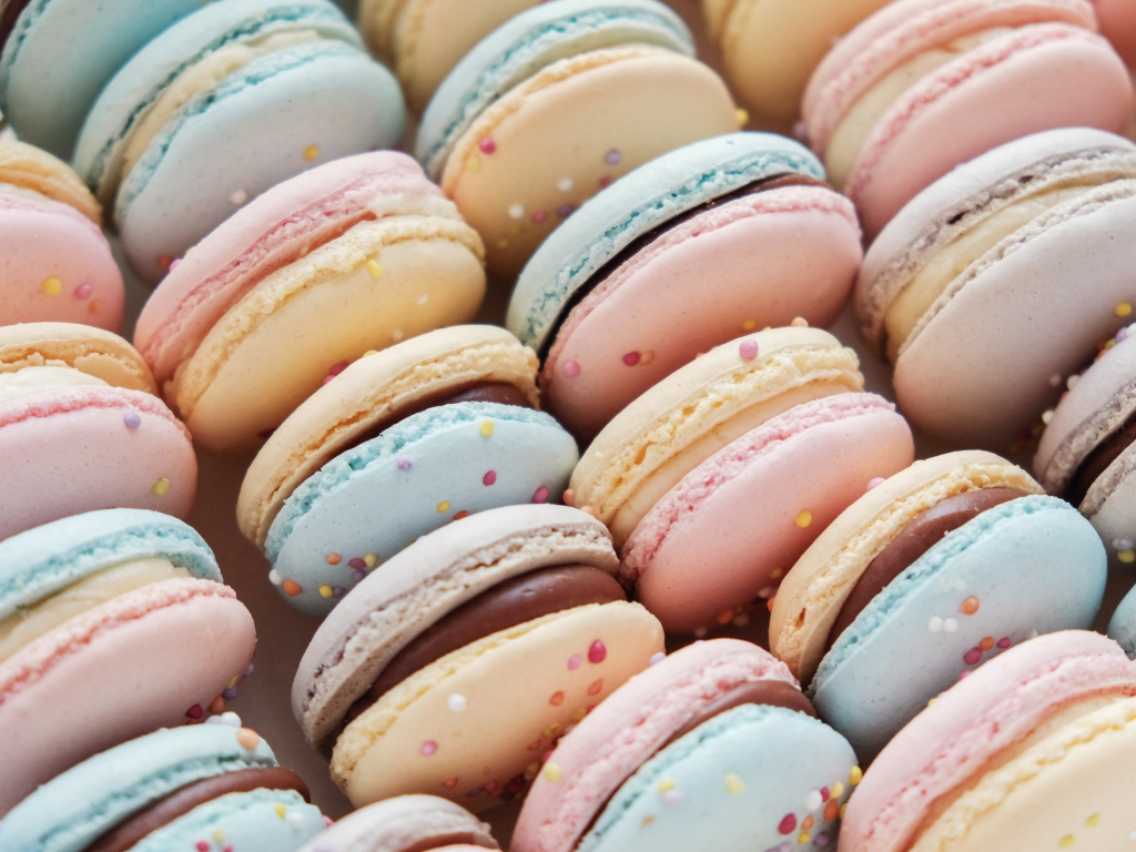 Pastel Macarons Wallpapers