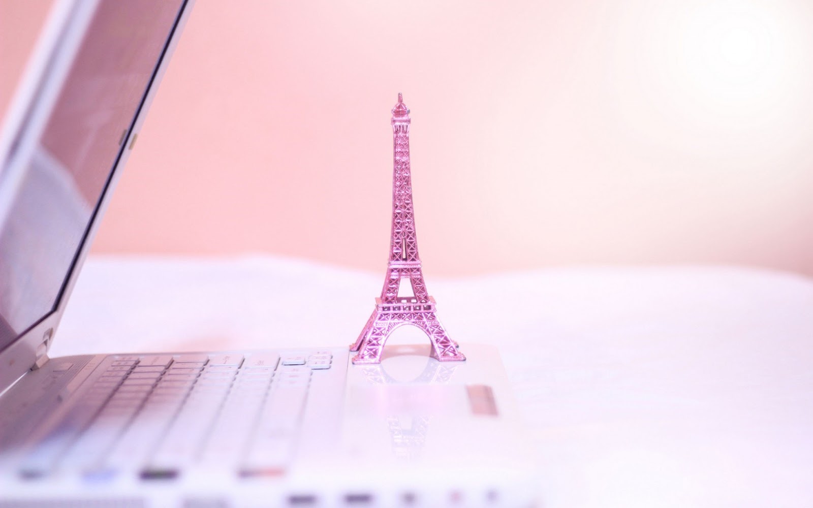 Pink Paris Wallpapers