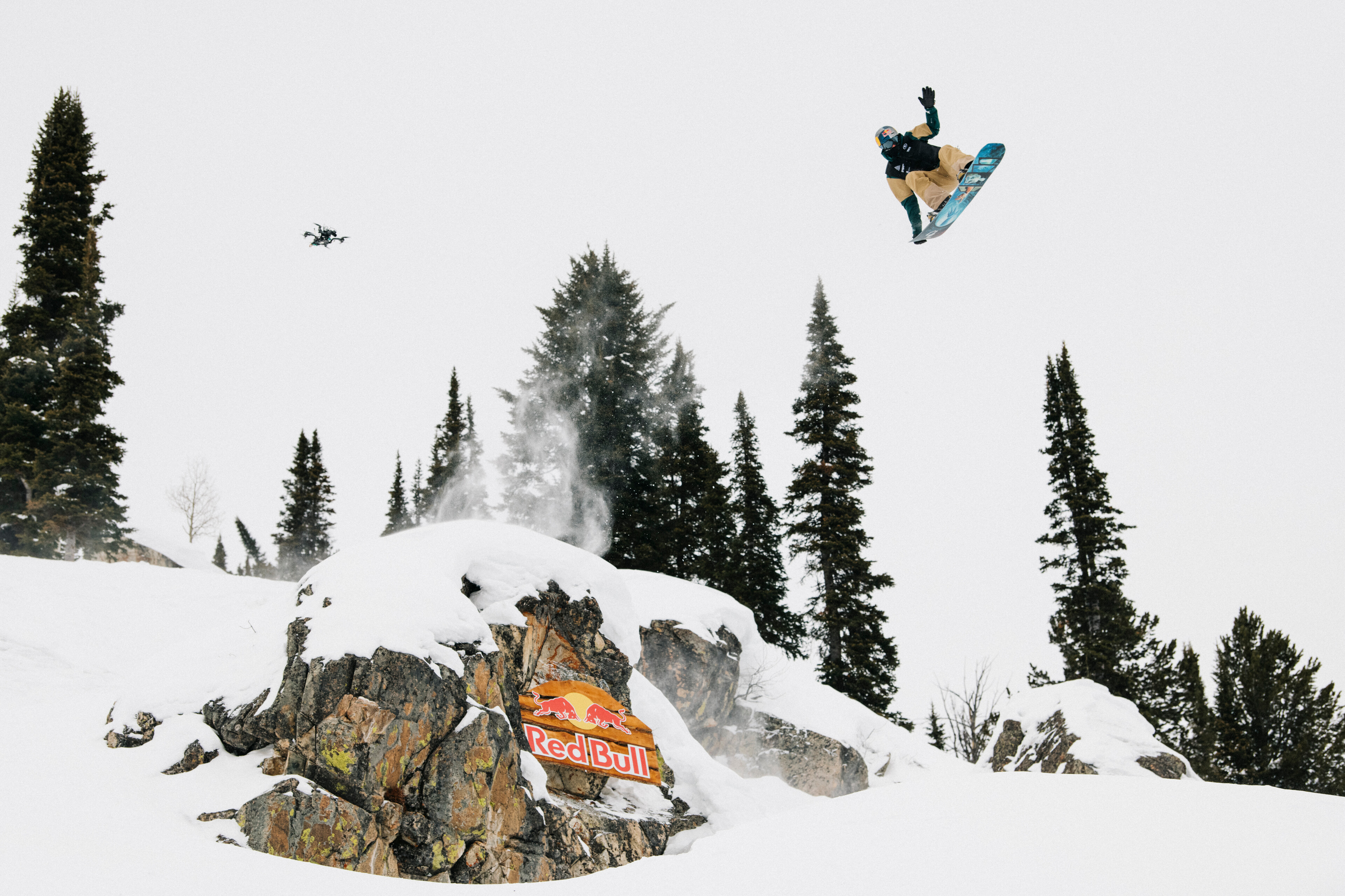 Red Bull Snowboarding Wallpapers