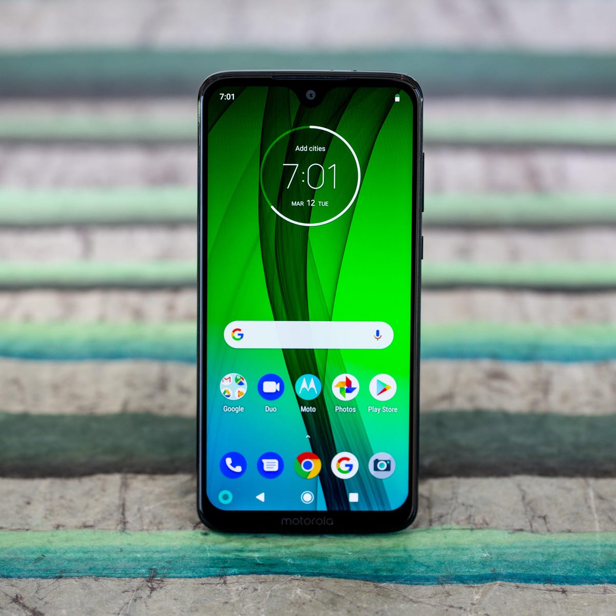 Half Green Light Moto G7 Stock Wallpapers