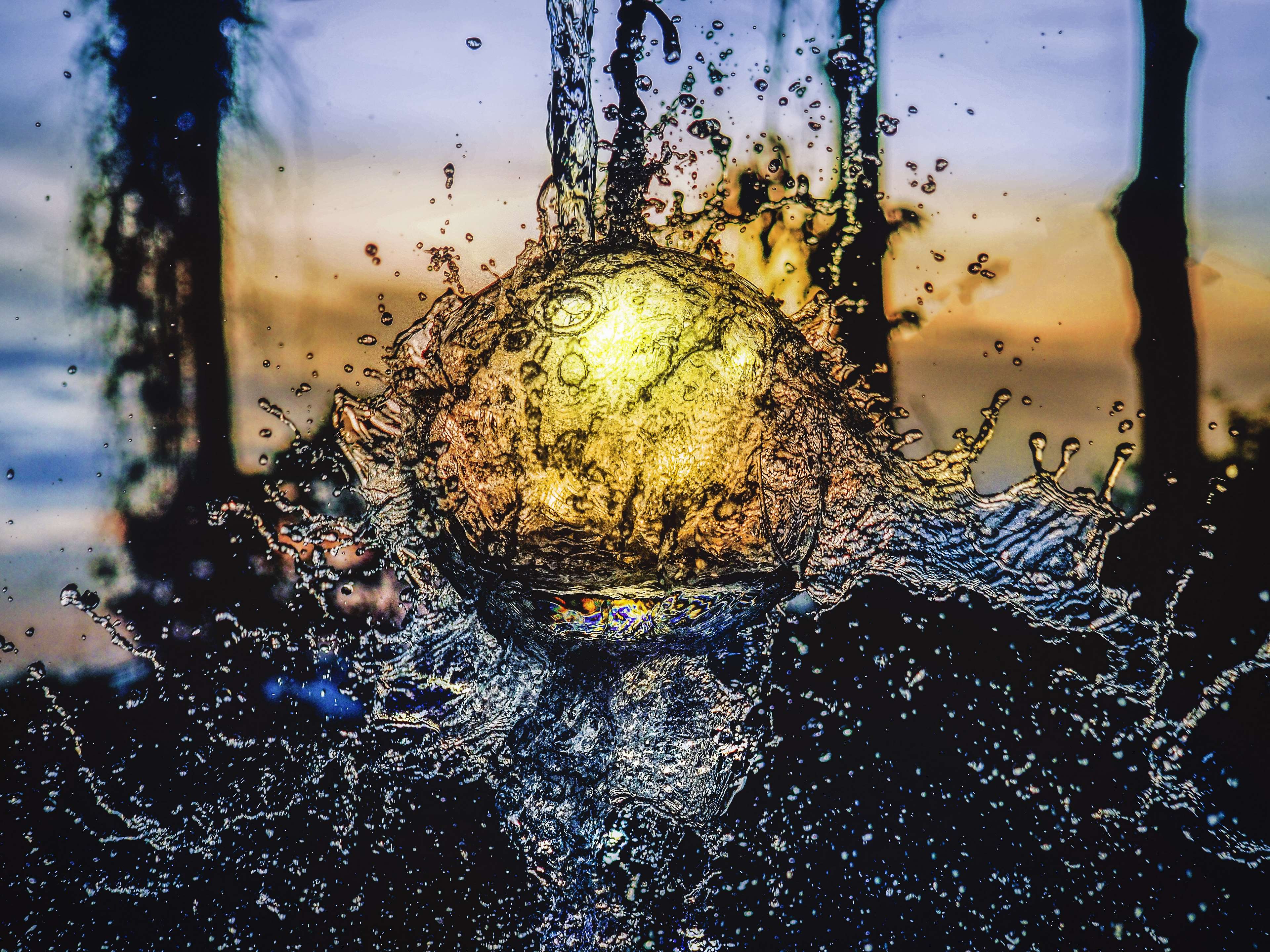 Abstract Wet Balls Wallpapers