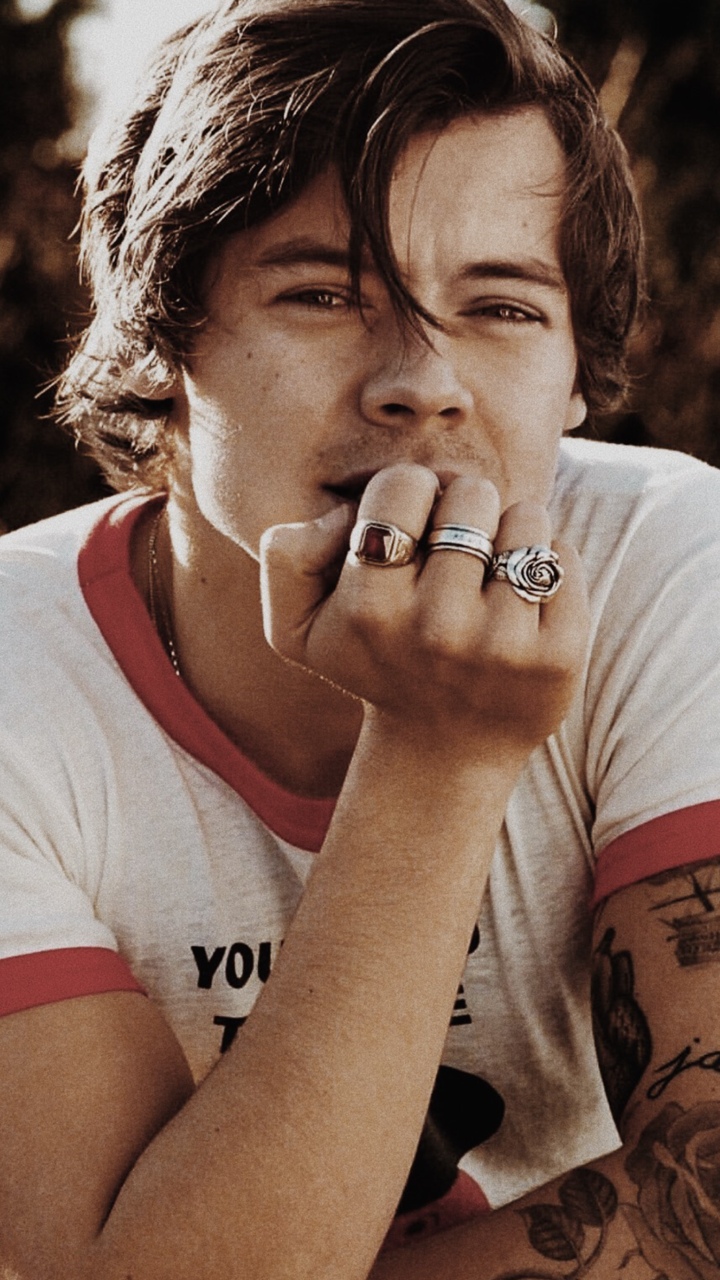 Aesthetic Harry Styles Wallpapers