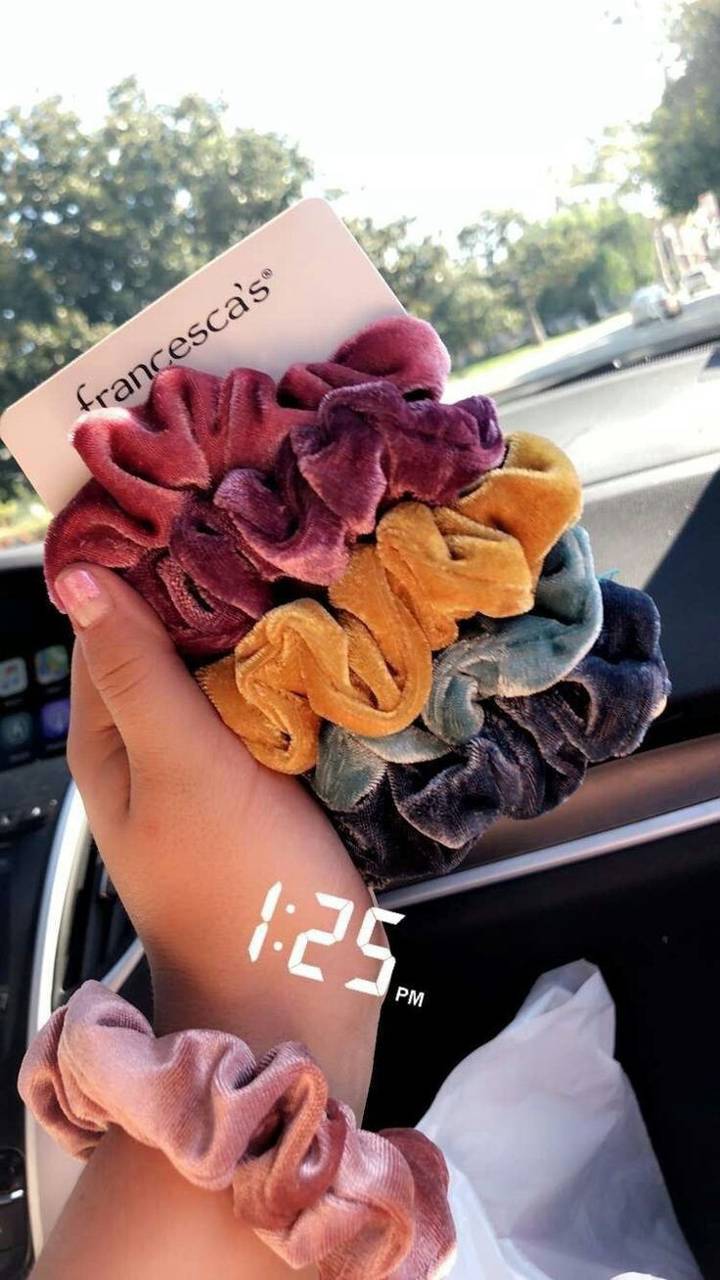 Aesthetic Scrunchie Pictures Wallpapers