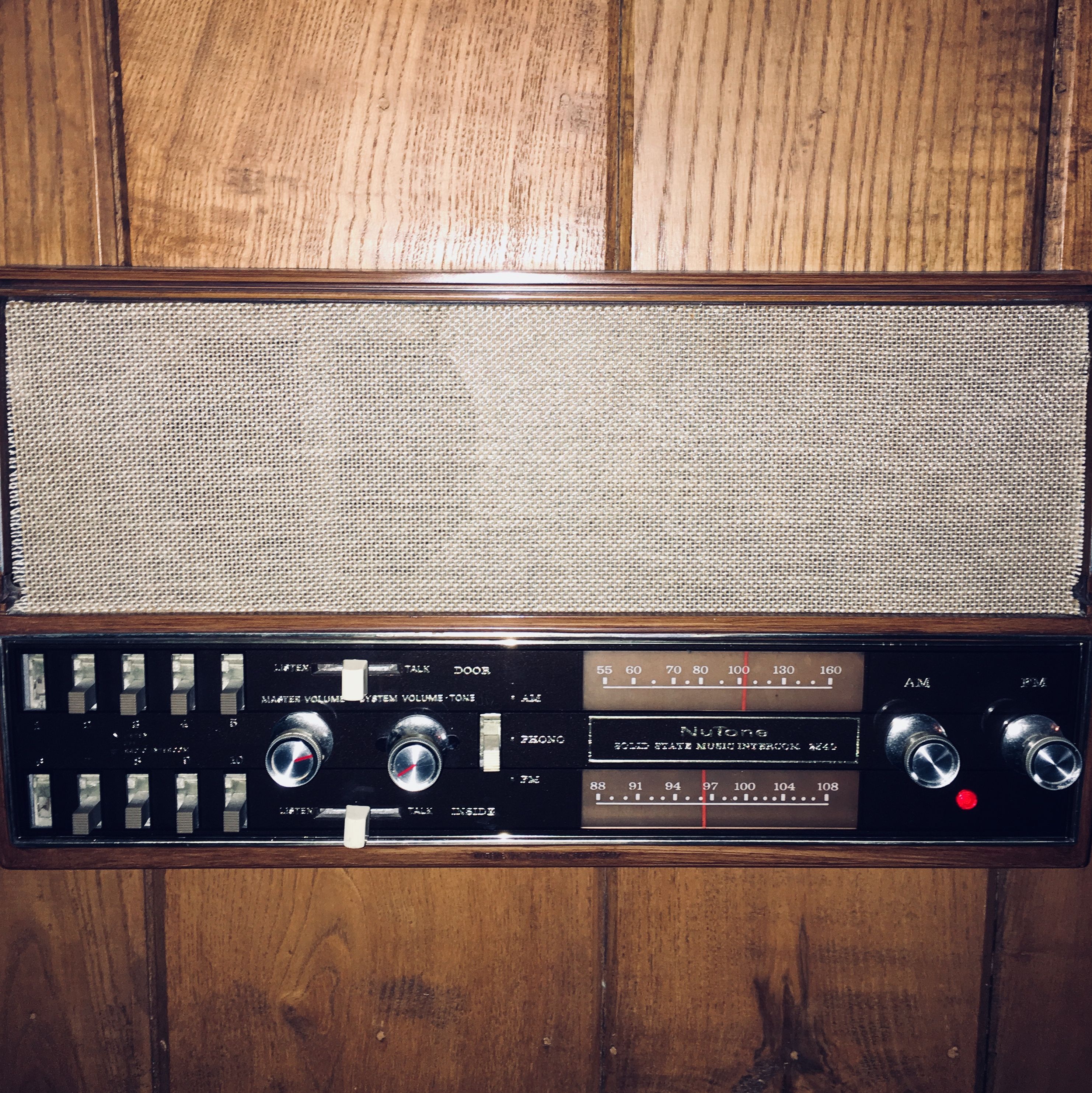 Aesthetic Vintage Radio Wallpapers