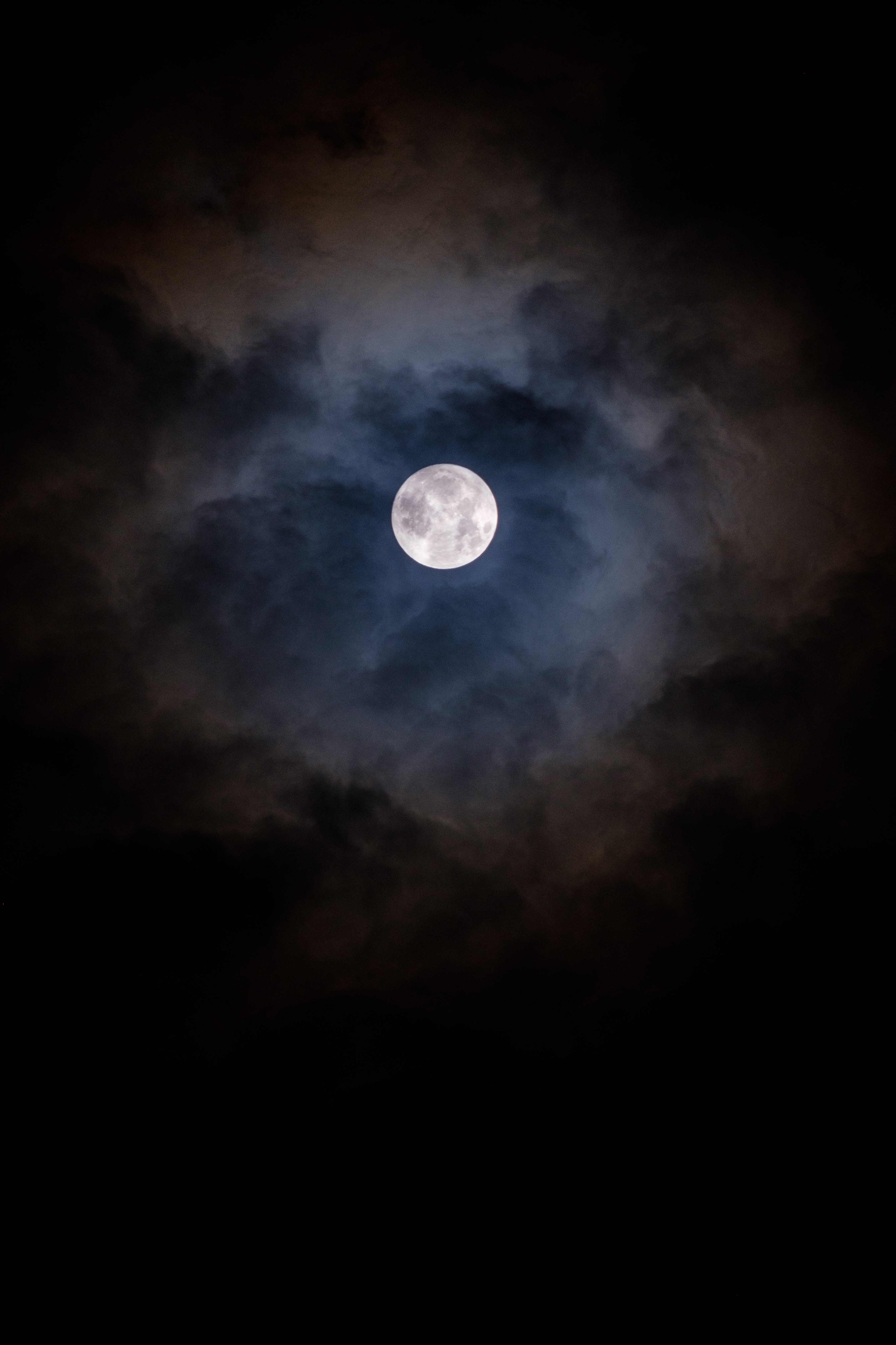 Gibbous Moon Wallpapers