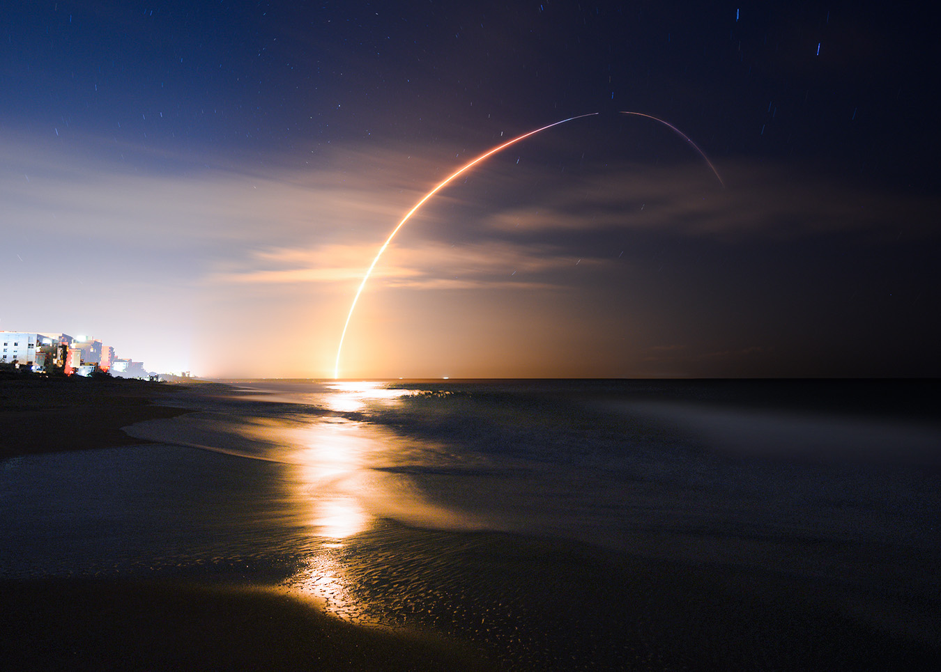 Long Exposure Of Rocket Launch Wallpapers