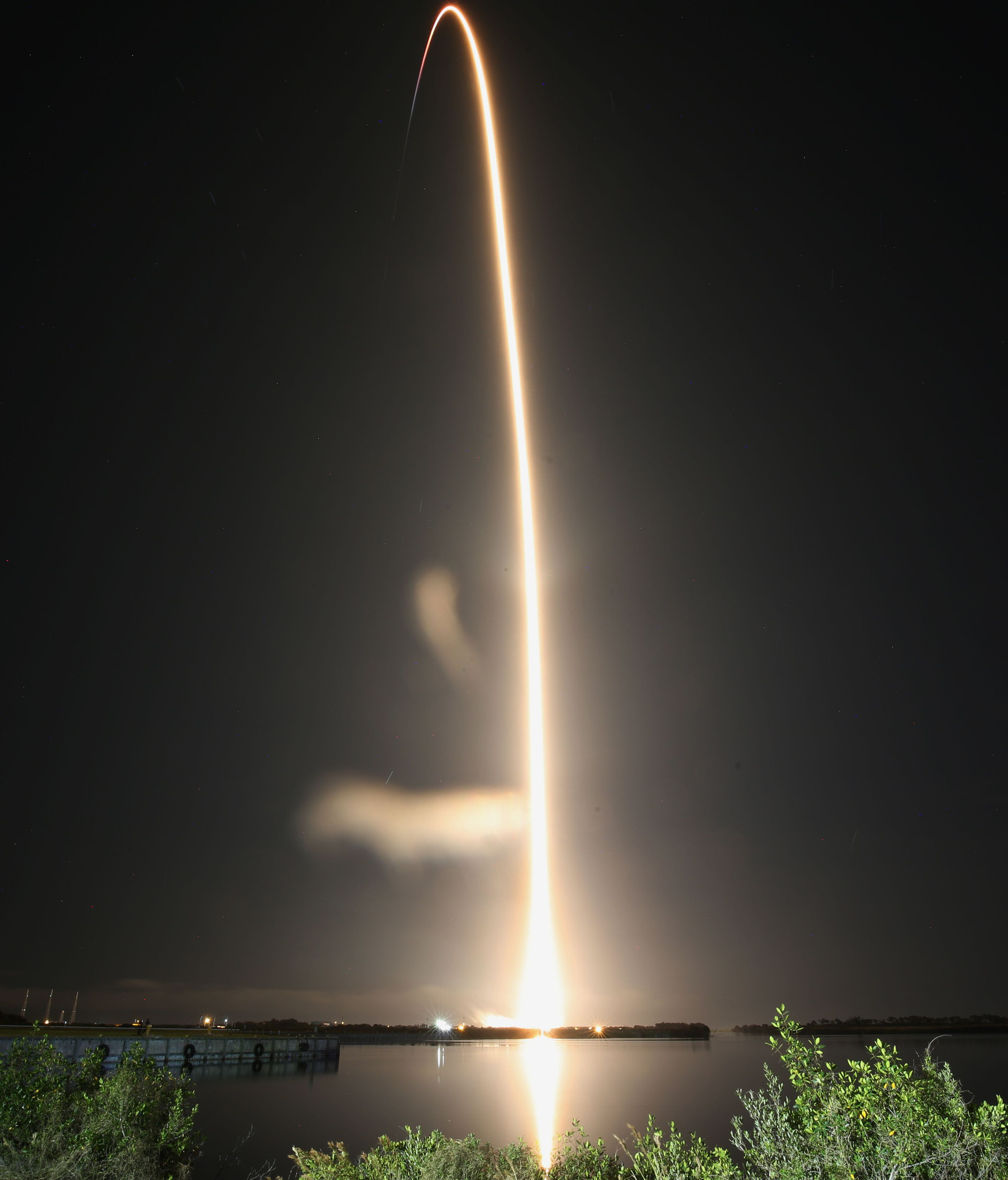 Long Exposure Of Rocket Launch Wallpapers