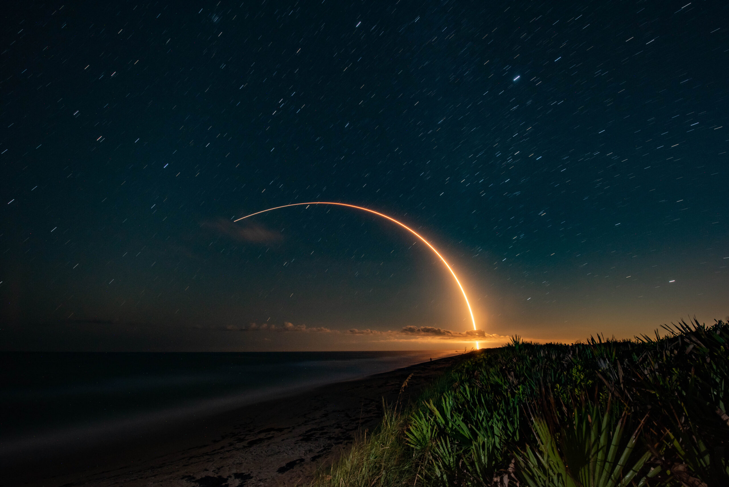 Long Exposure Of Rocket Launch Wallpapers