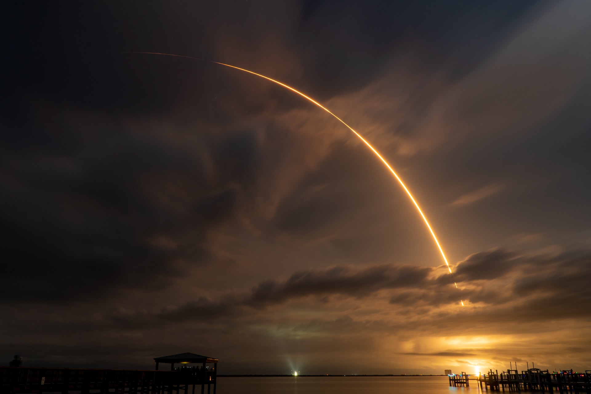 Long Exposure Of Rocket Launch Wallpapers