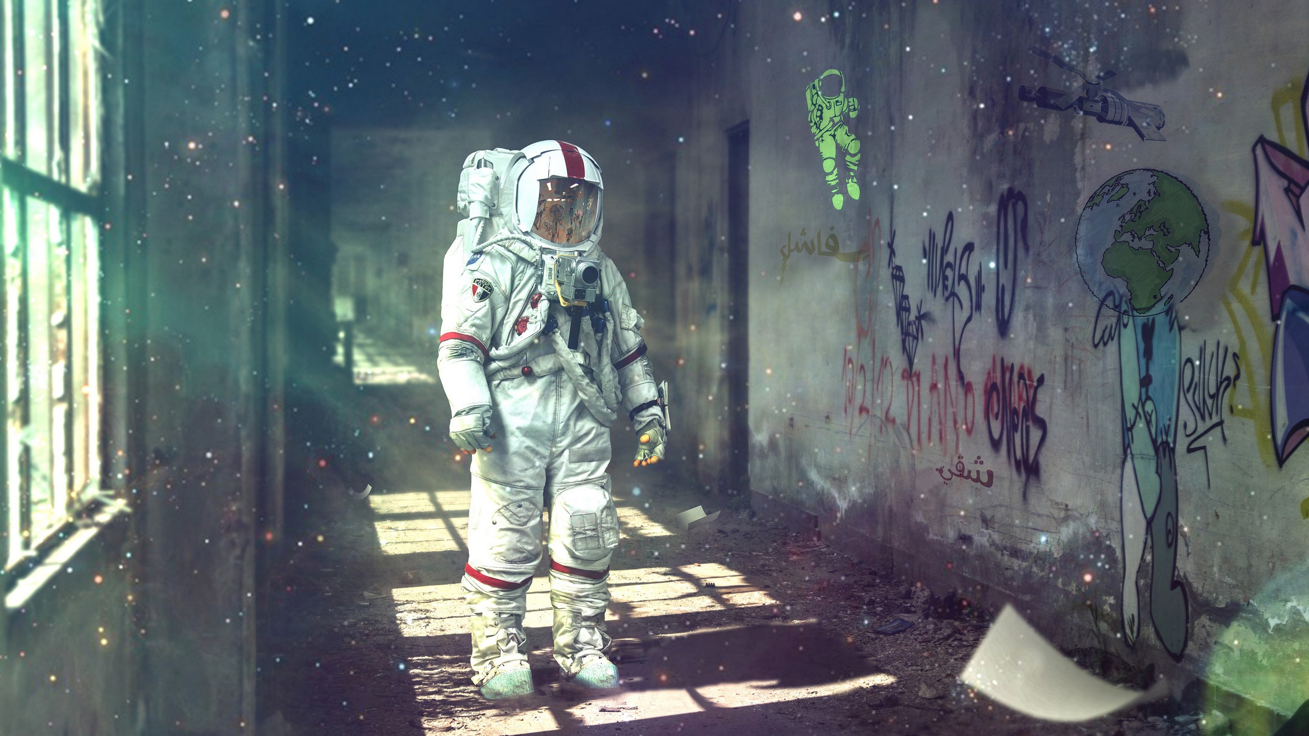 Astronaut Creative Artwork Wallpapers