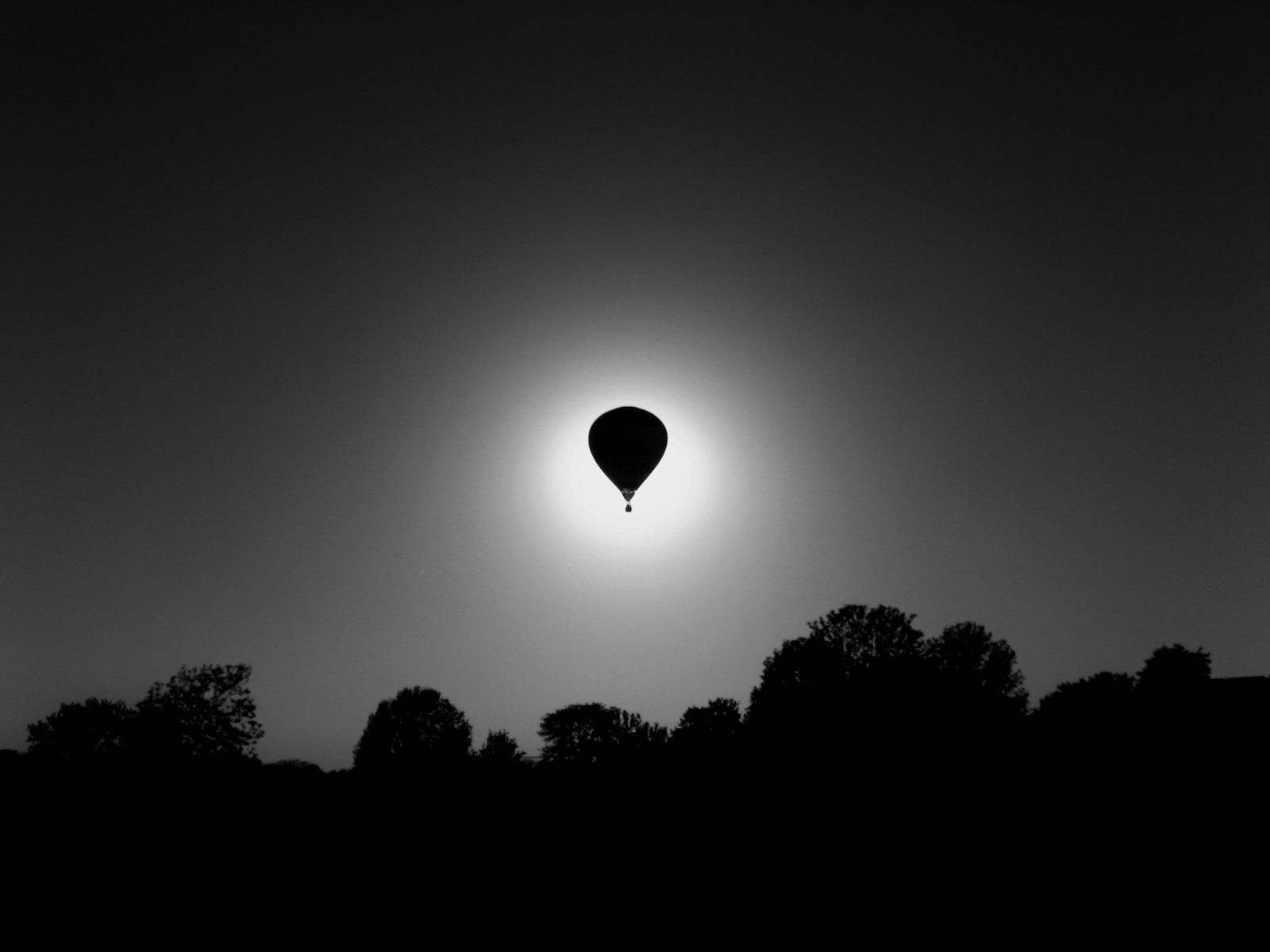 Dark Night In Air Balloon Wallpapers