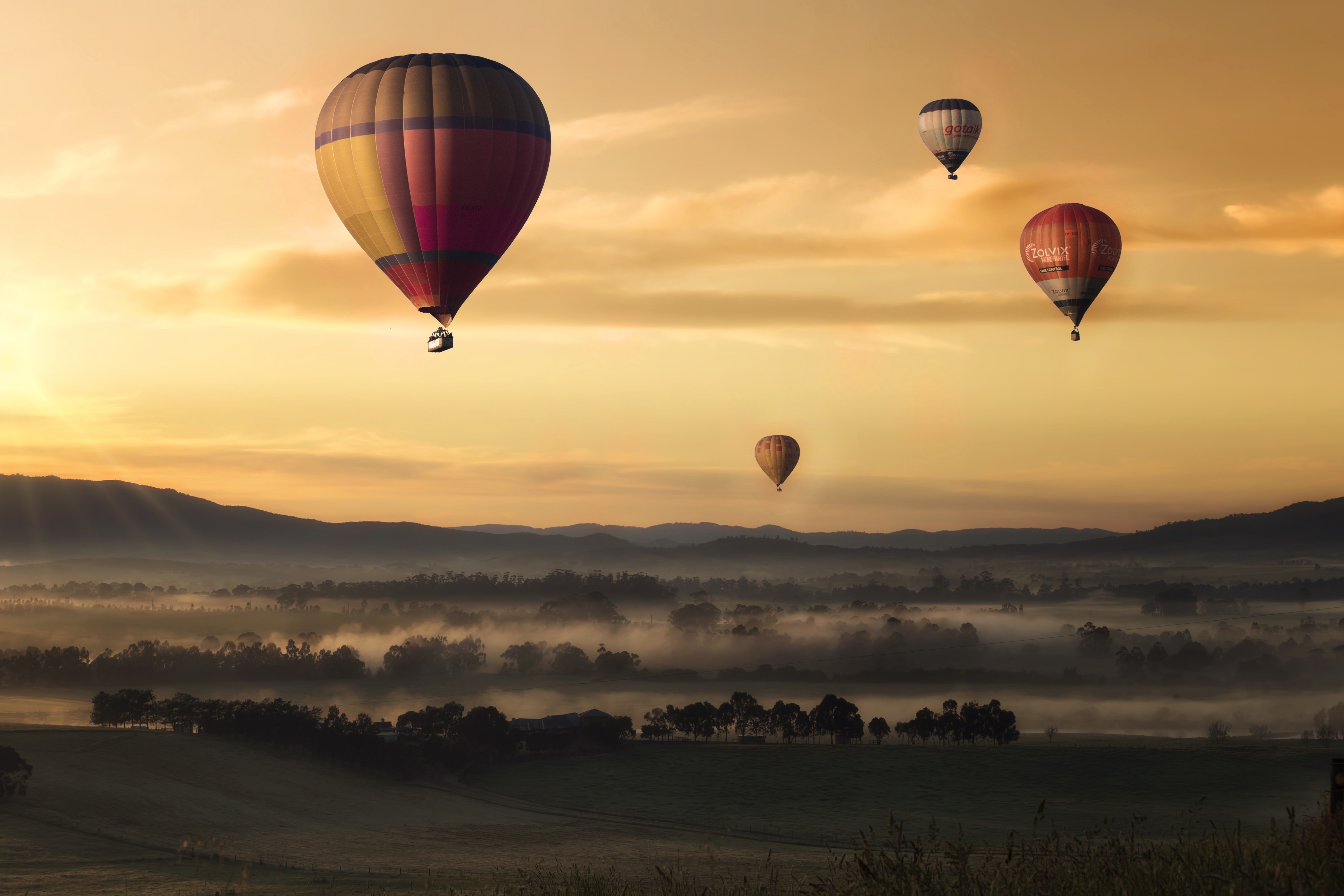 Dark Night In Air Balloon Wallpapers