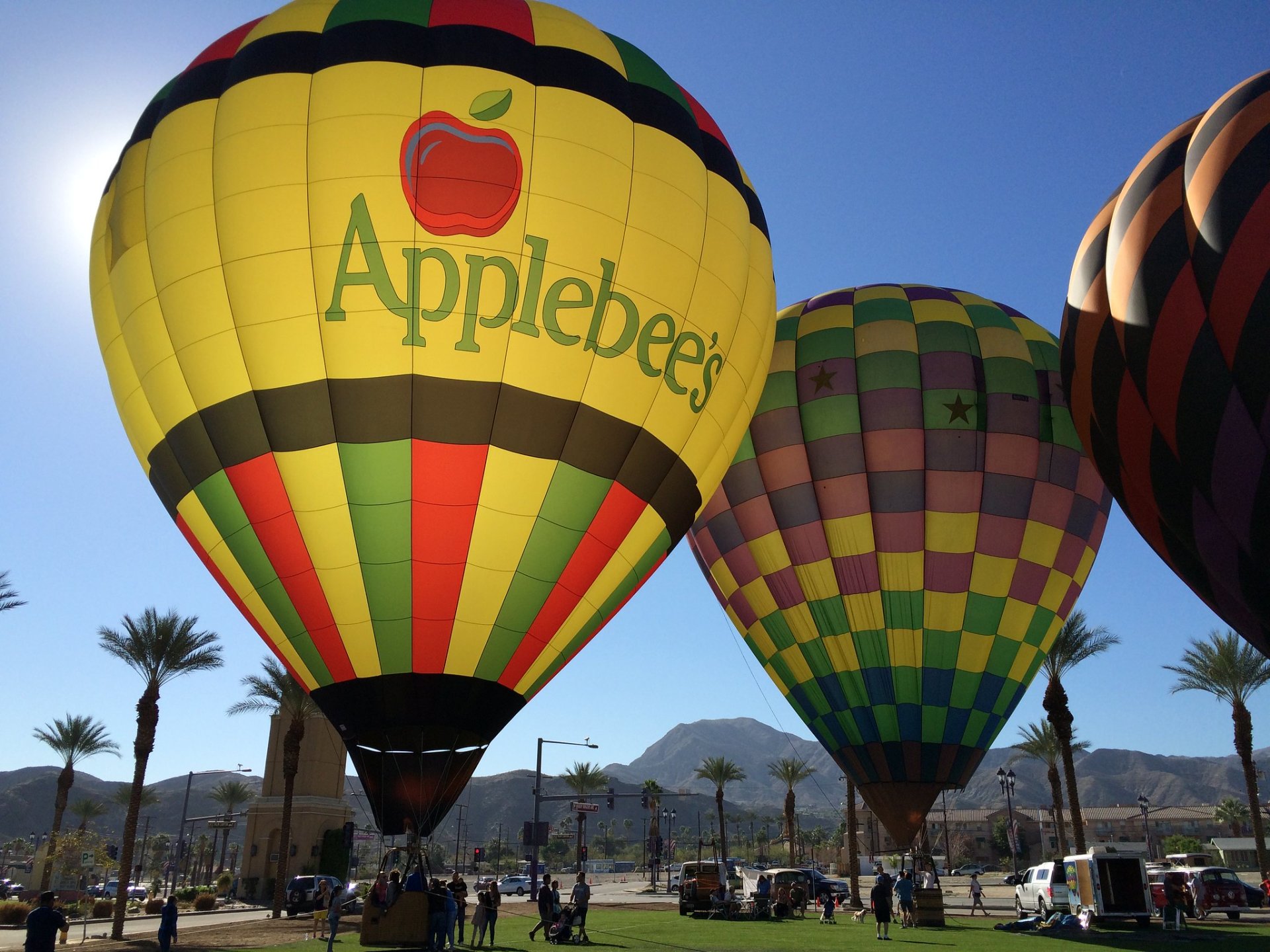 Desert Art And  Hot Air Balloon Wallpapers