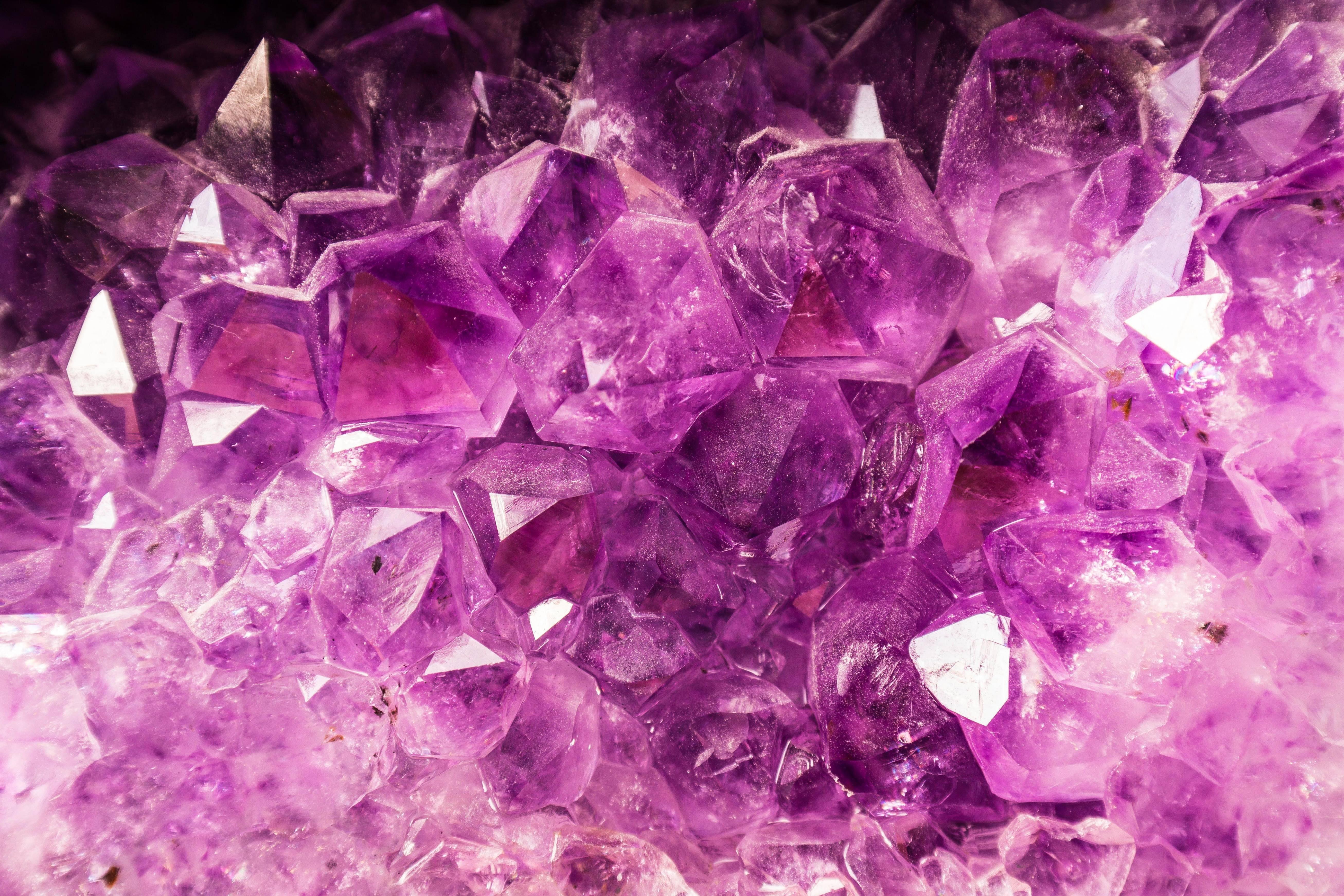 Pruple Neon Crystal Stone Wallpapers