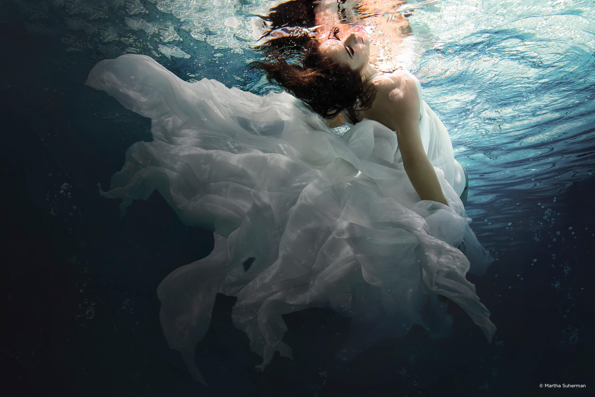 Surreal Women Under Water Wallpapers