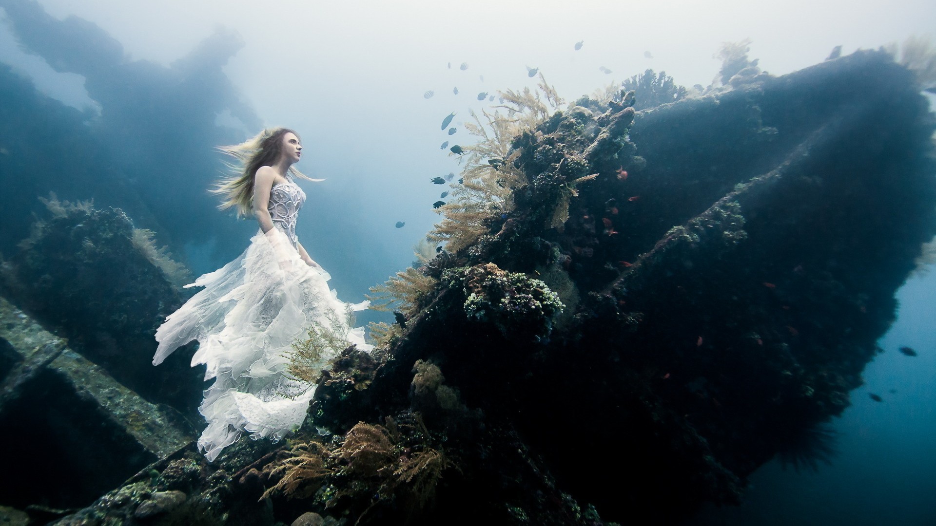 Surreal Women Under Water Wallpapers