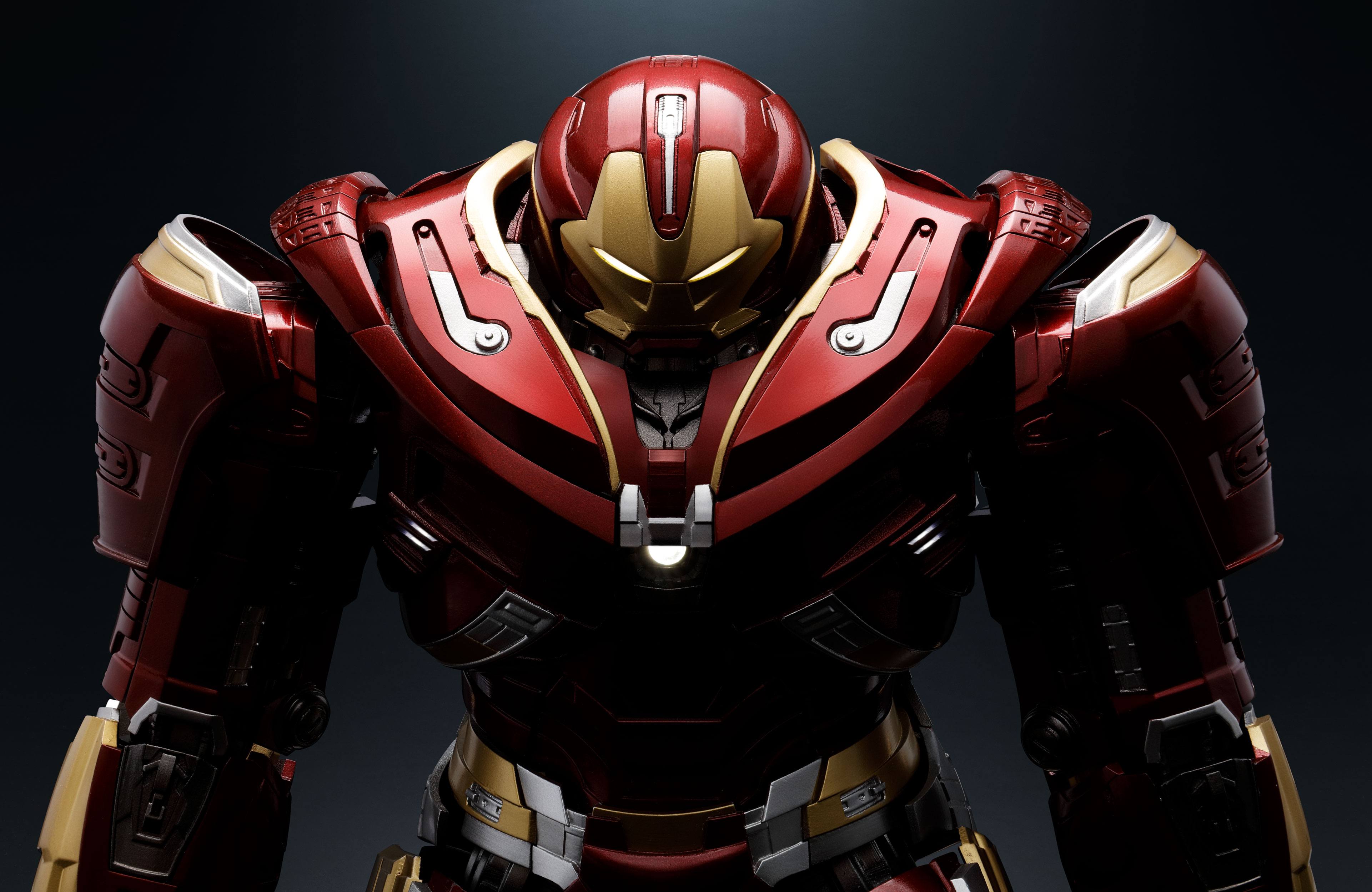 Hulkbuster 4K Minimal Wallpapers