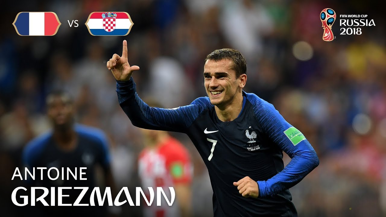 Fifa 2018 Antoine Griezmann With Trophy Wallpapers