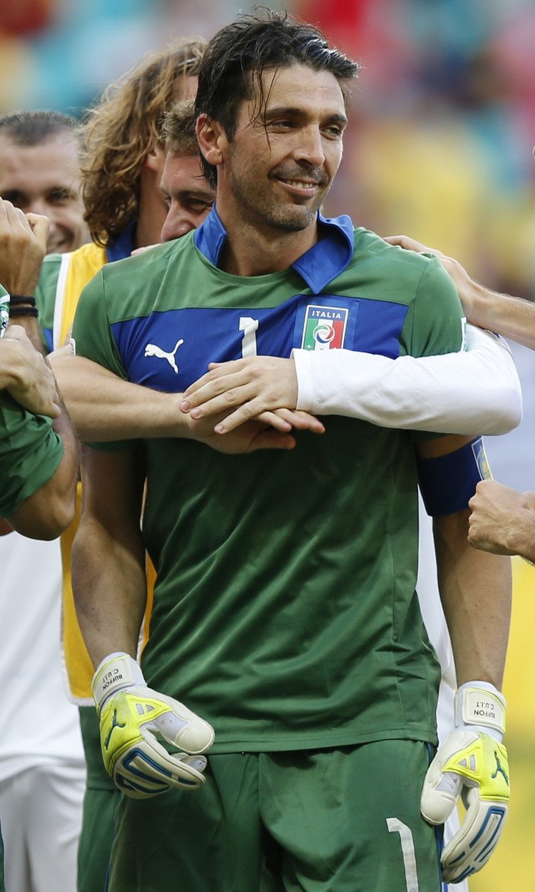 Gianluigi Buffon Italy Goalkeeper Wallpapers