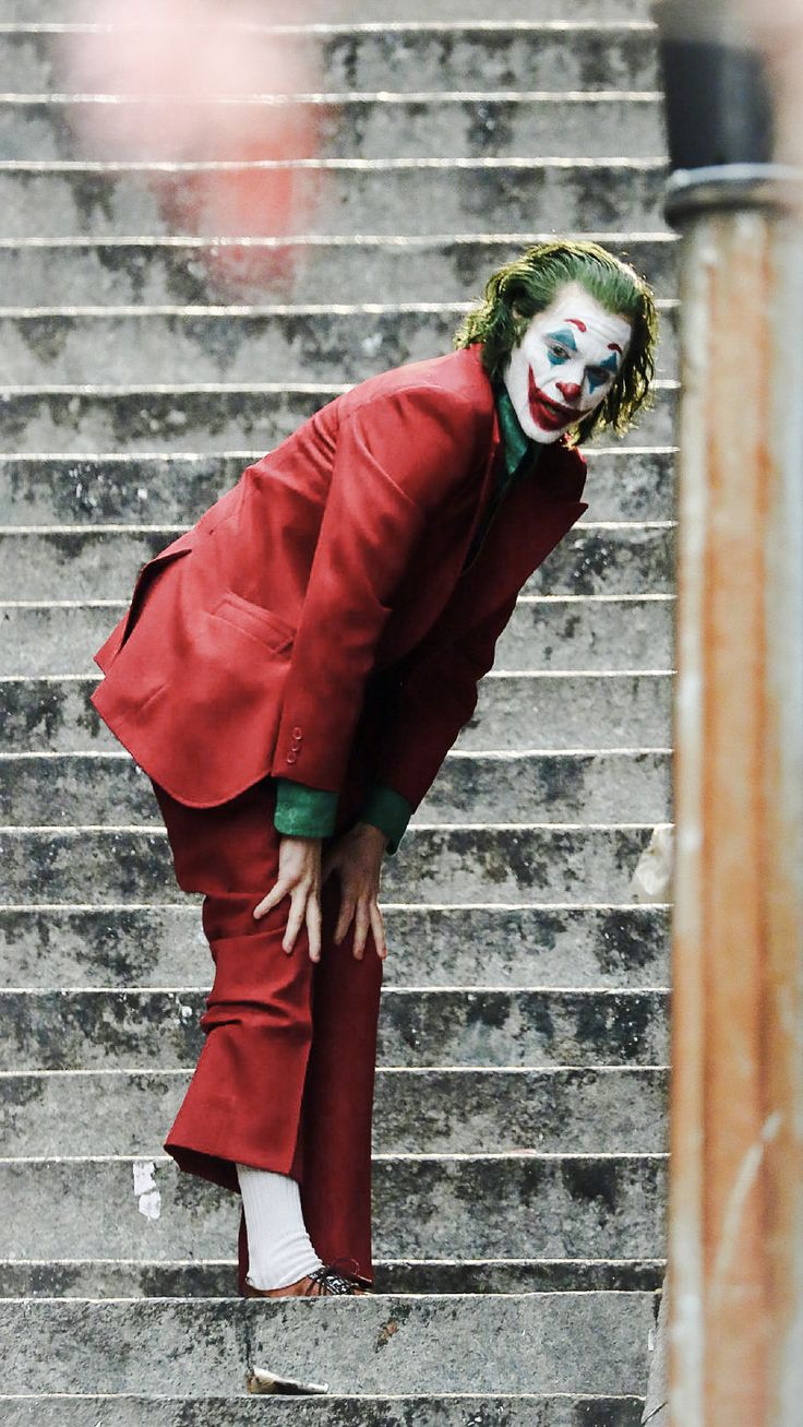 Joker Dancing On Stairs Wallpapers