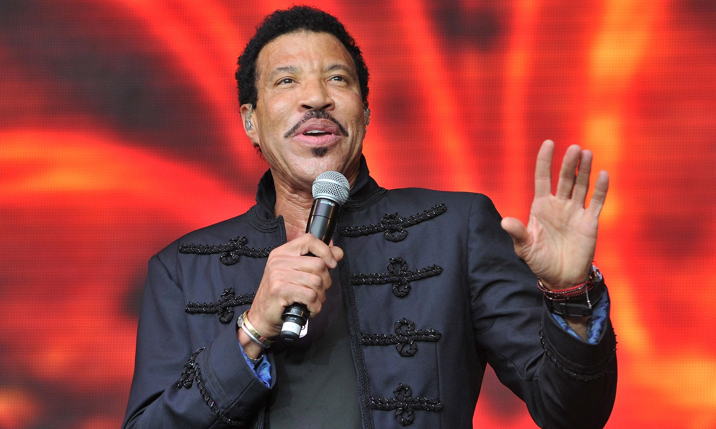 Lionel Richie Wallpapers