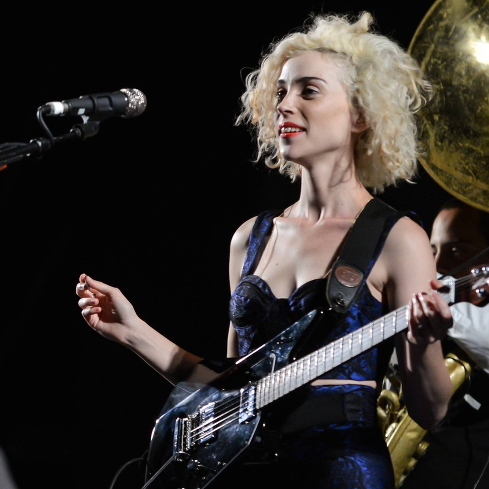 St. Vincent Aka Annie Clark Wallpapers