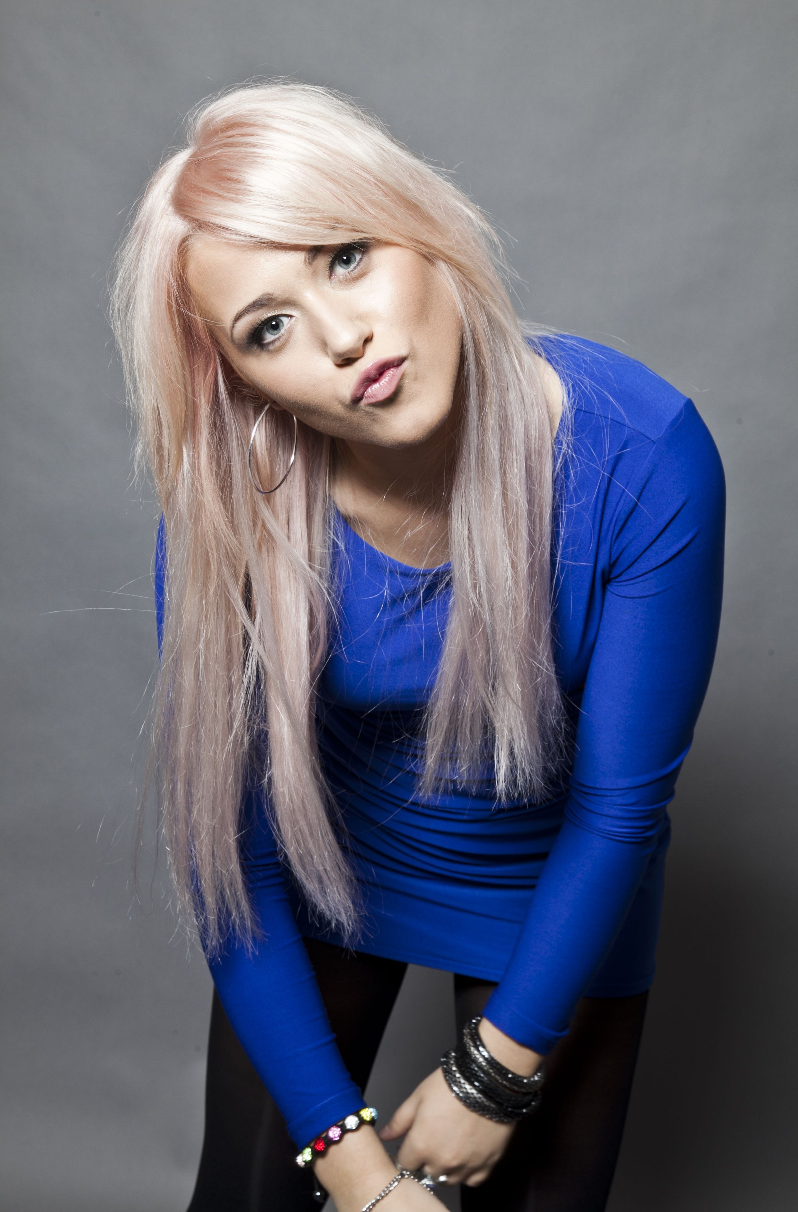 Amelia Lily Wallpapers