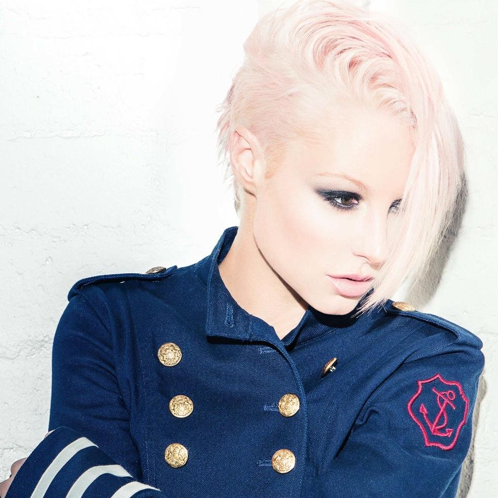 Emma Hewitt Wallpapers