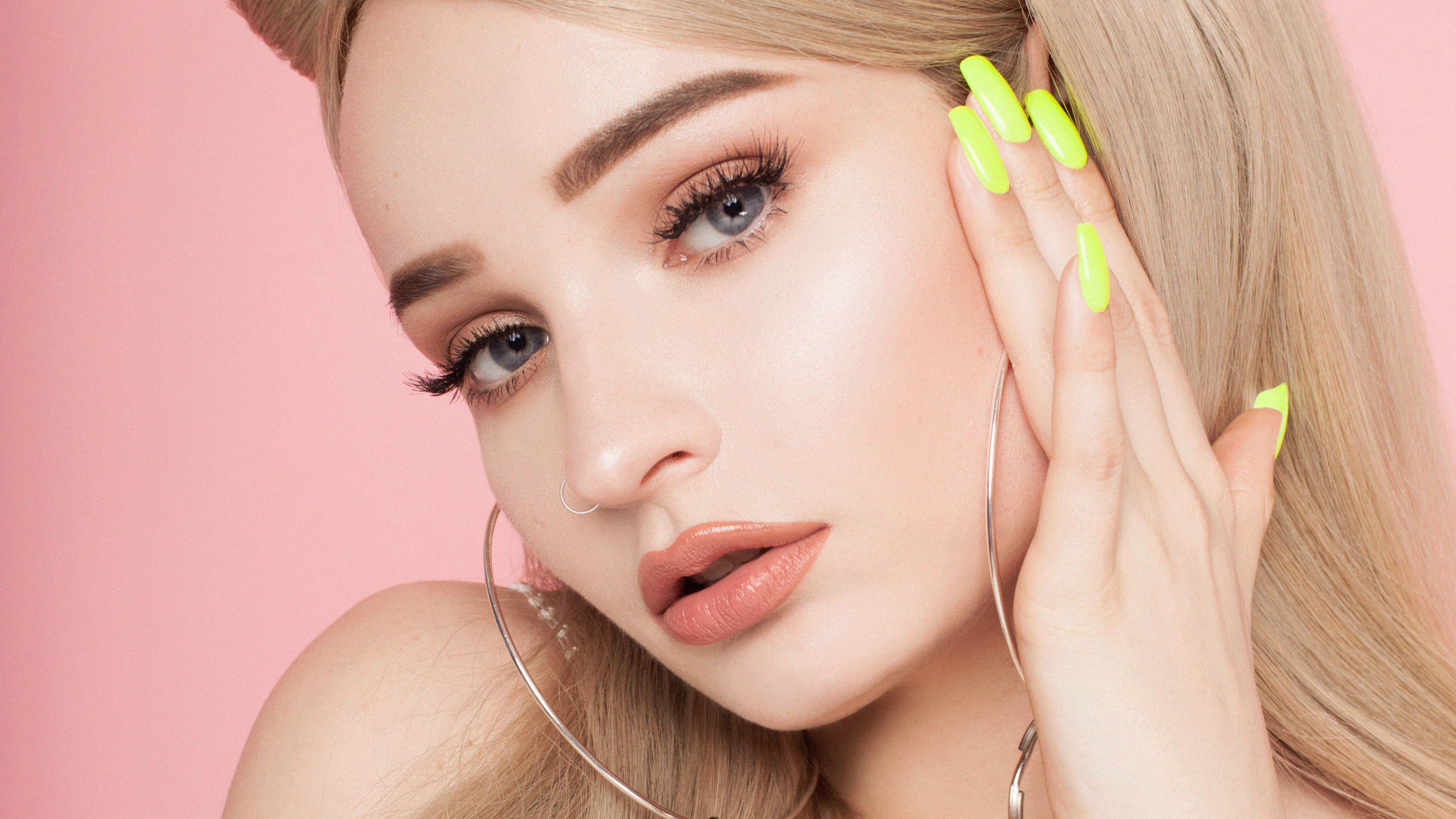 Kim Petras Wallpapers