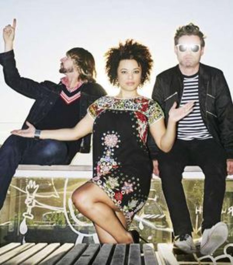 Sneaky Sound System Wallpapers