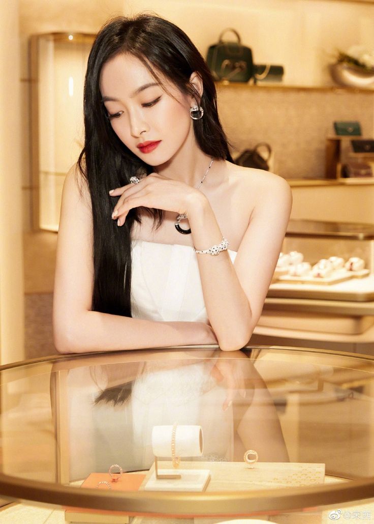 Victoria Song Wallpapers