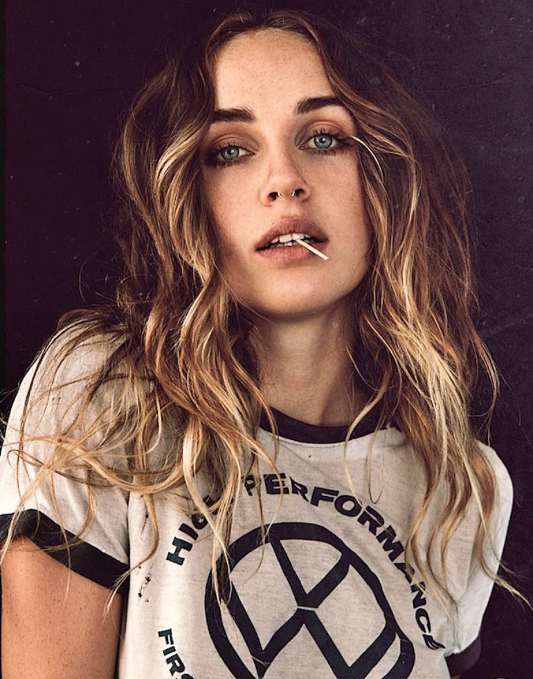 Zella Day Wallpapers