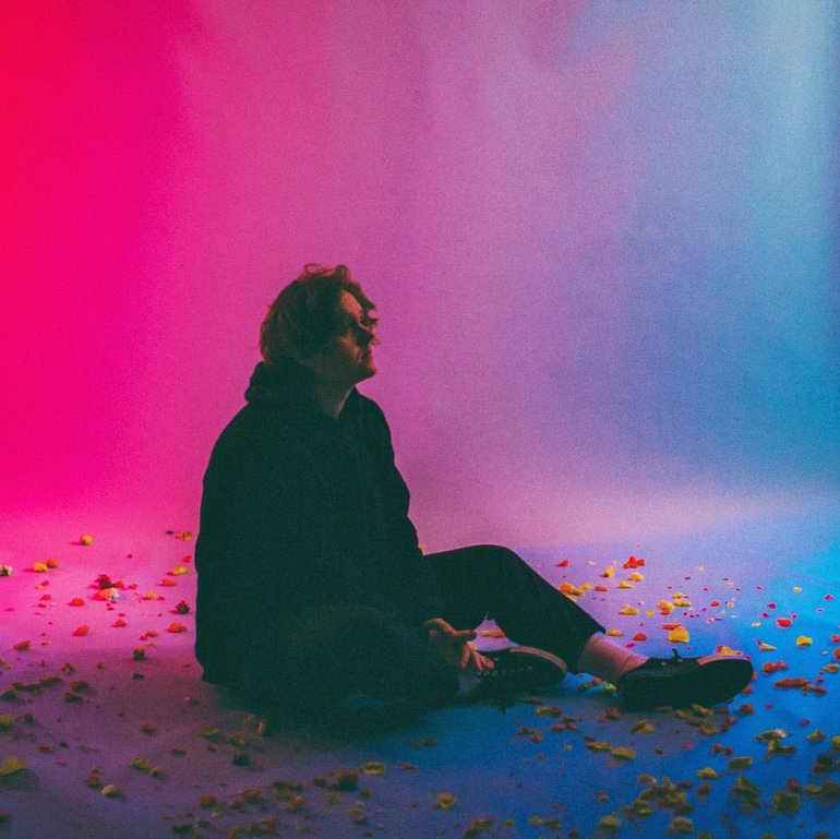 Lewis Capaldi Wallpapers