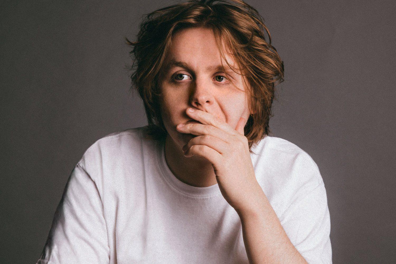 Lewis Capaldi Wallpapers