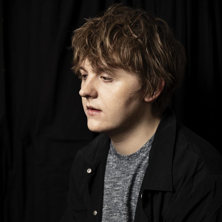 Lewis Capaldi Wallpapers