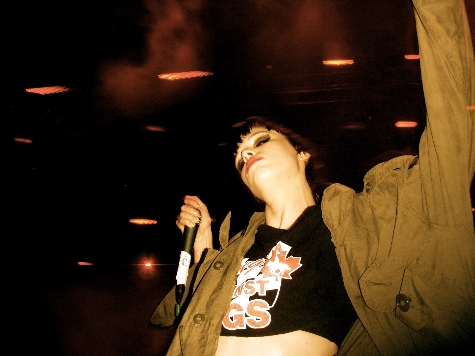 Alice Glass Wallpapers