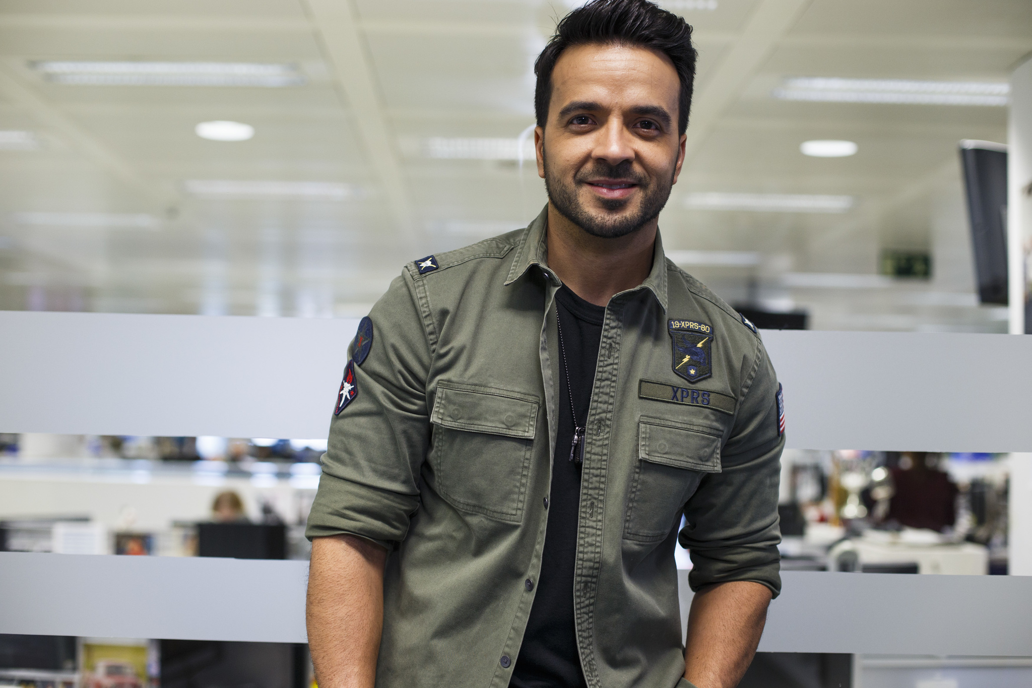 Luis Fonsi Wallpapers