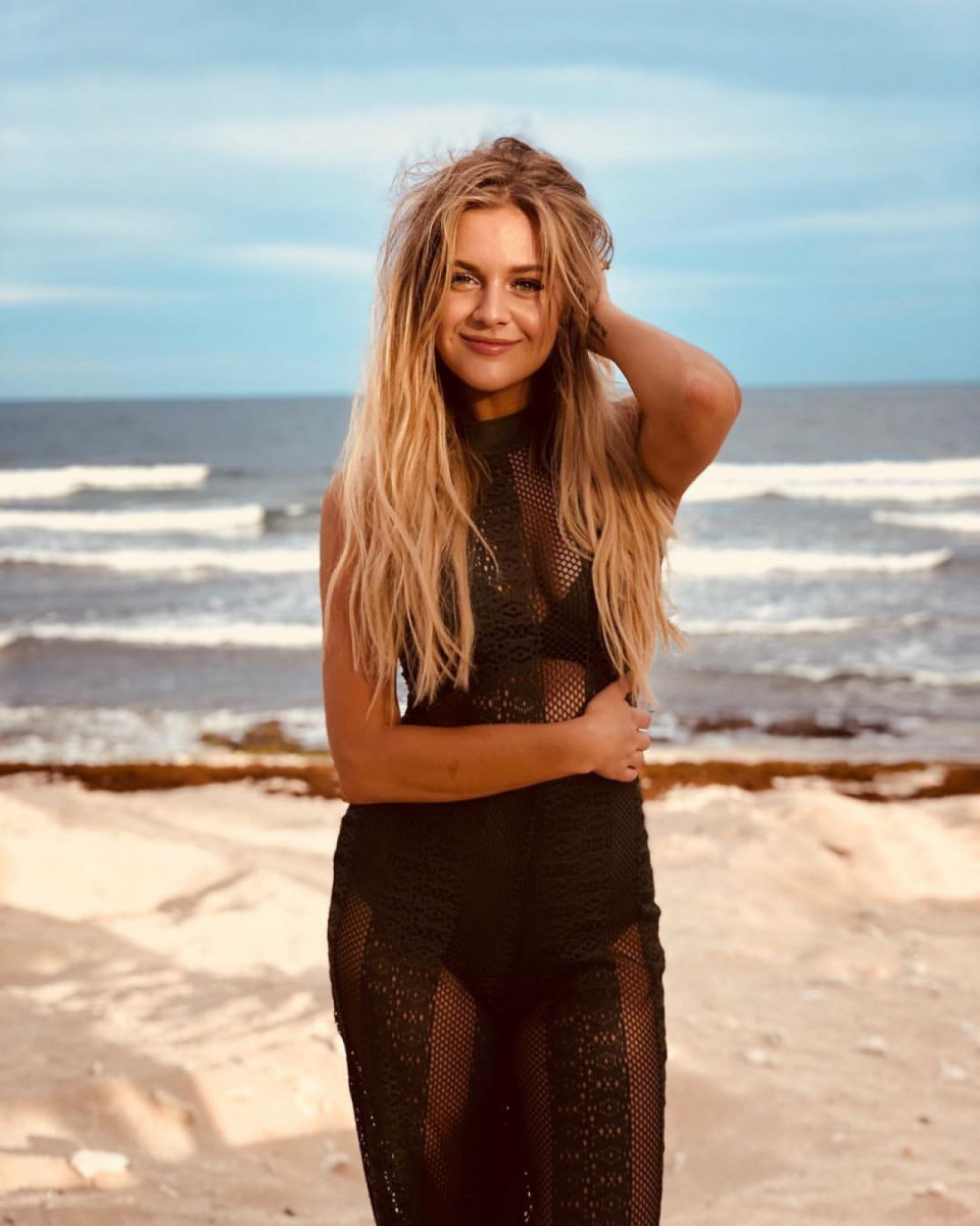 Kelsea Ballerini Wallpapers