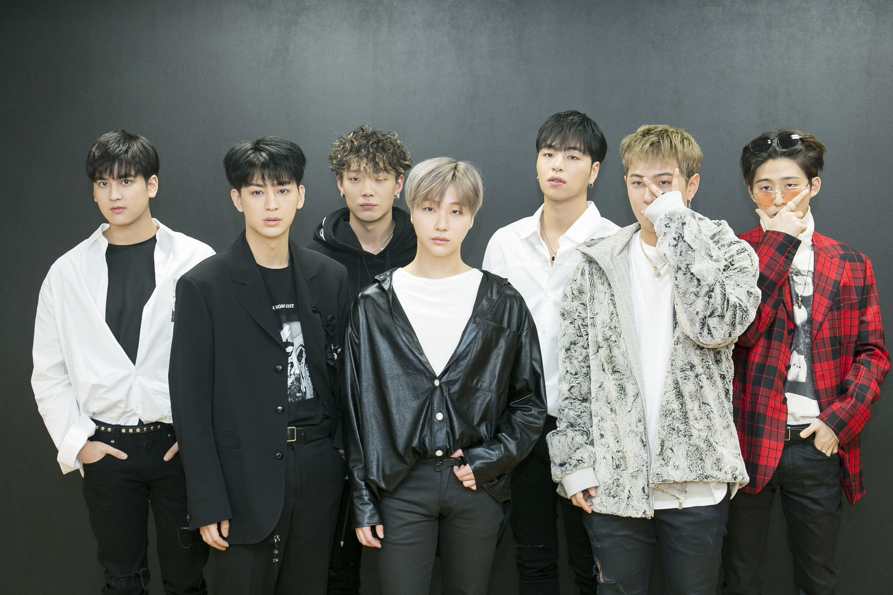 Ikon Wallpapers